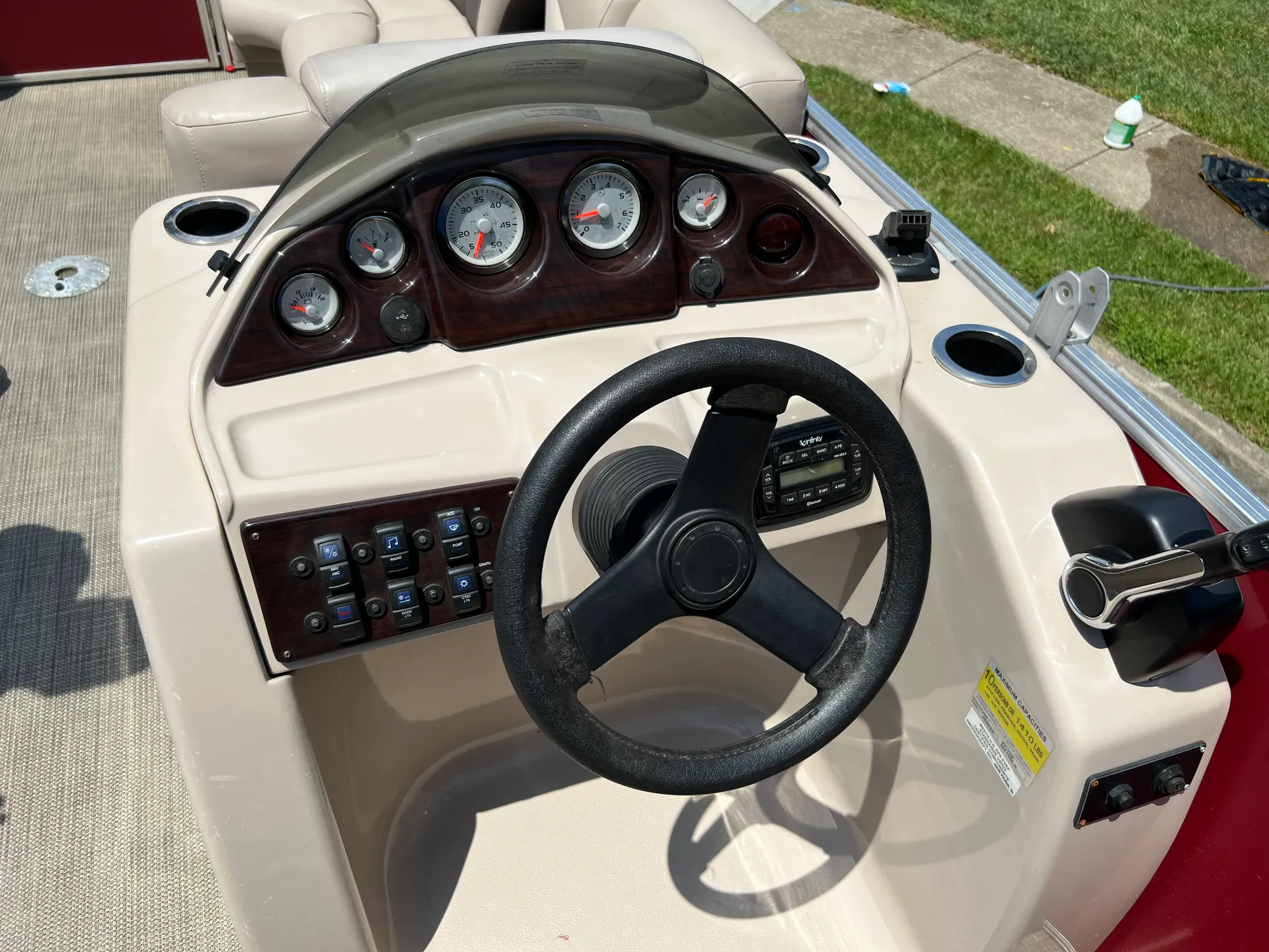 Sylvan Marine 8520 Mirage Cruise in Sellersburg, IN — photo 3