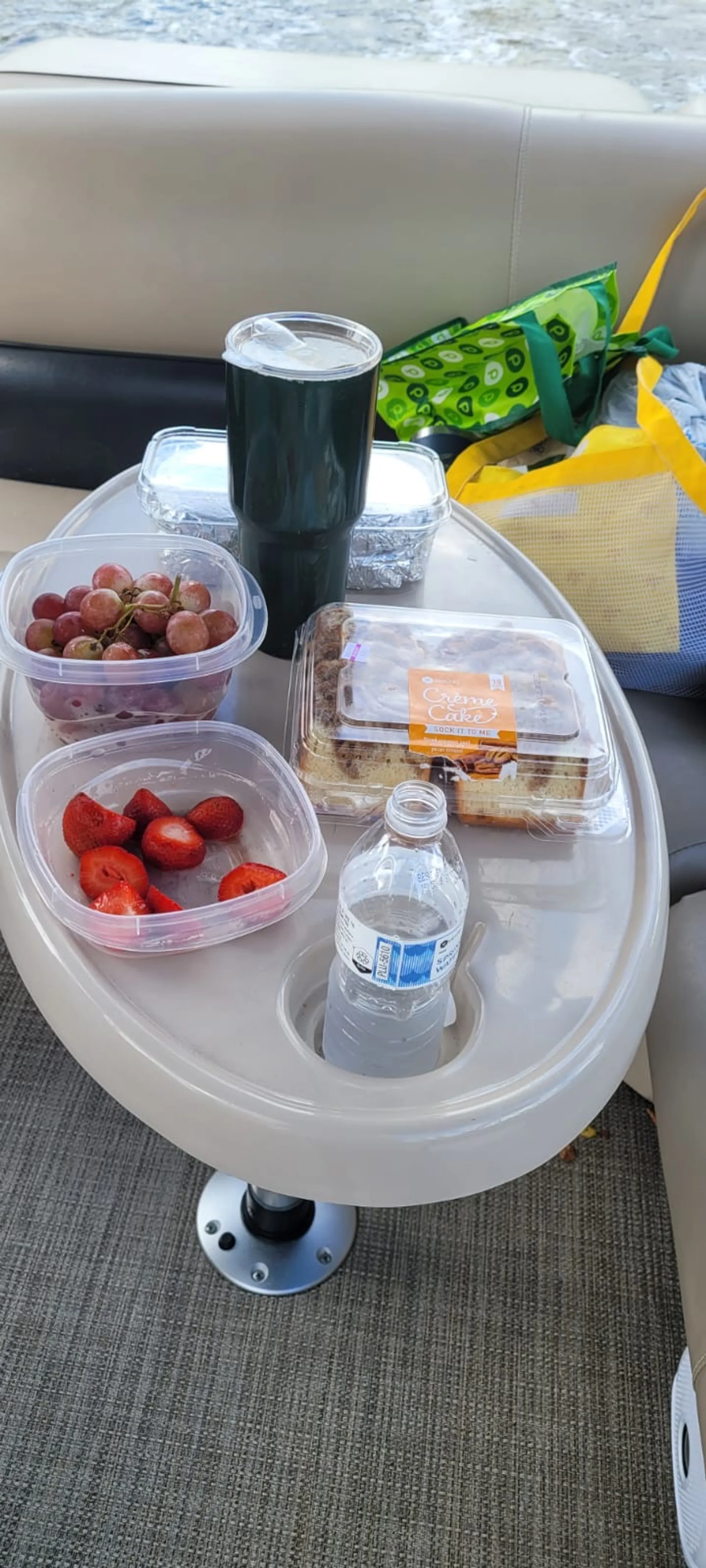 Comfortable and spacious 28’ Pontoon 