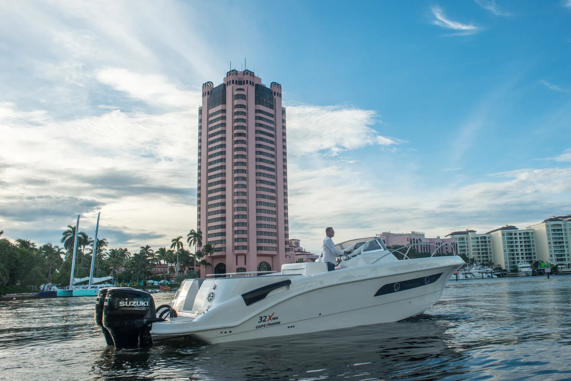 Suzuki Giupex Marine 32 in Miami, FL — photo 8