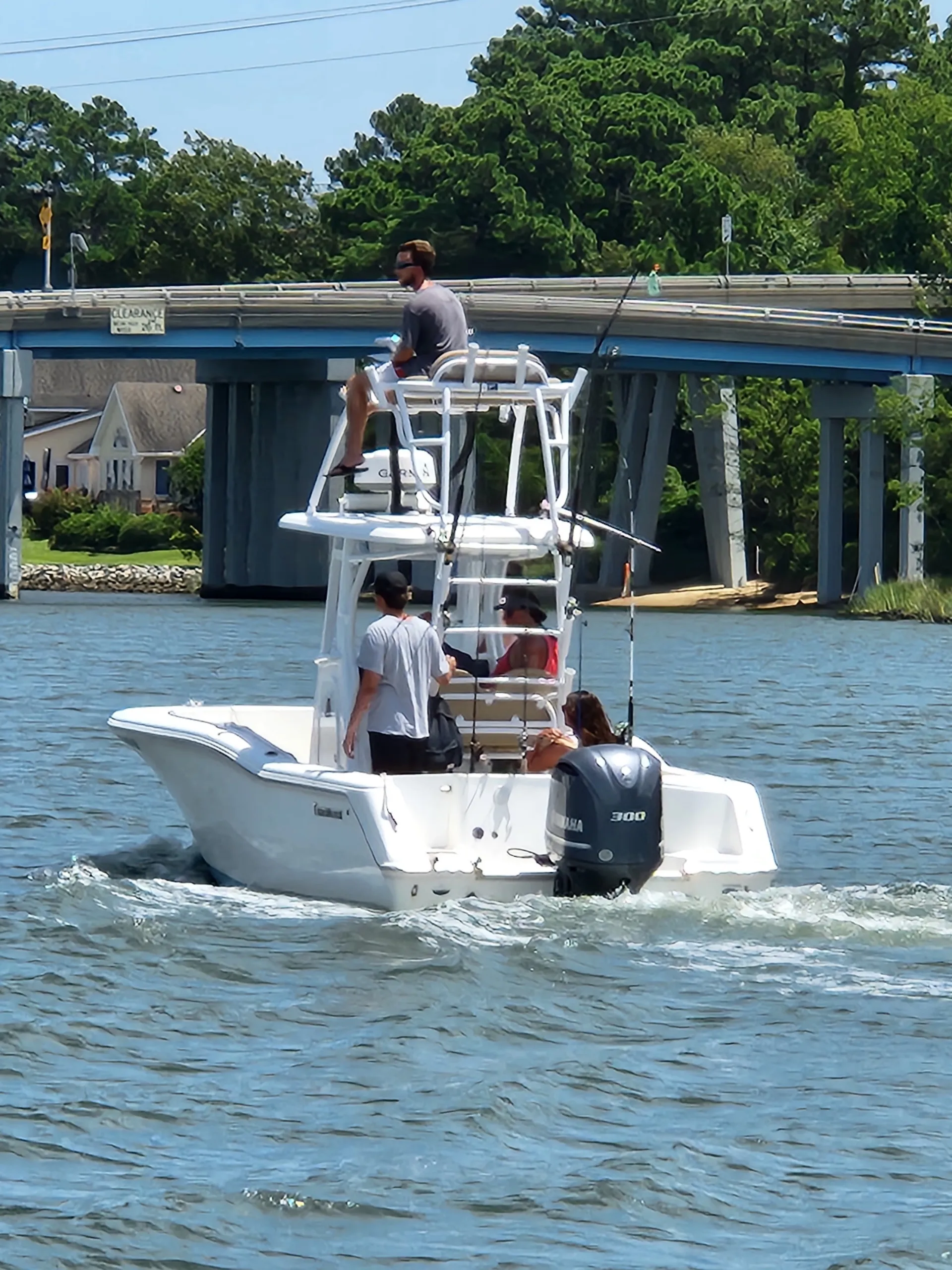 Tidewater 252 cc Adventure with tower