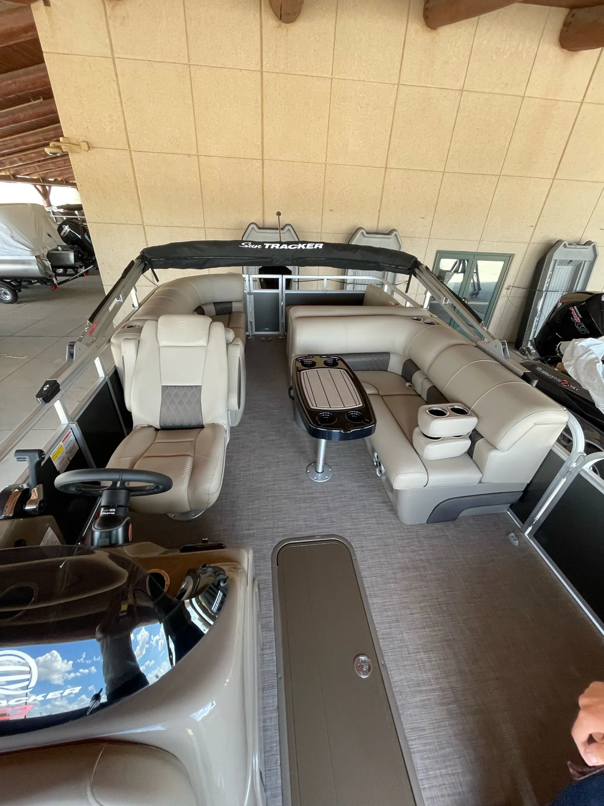 SUN TRACKER PARTY BARGE 22 RF DLX in Lewisville, TX — photo 4