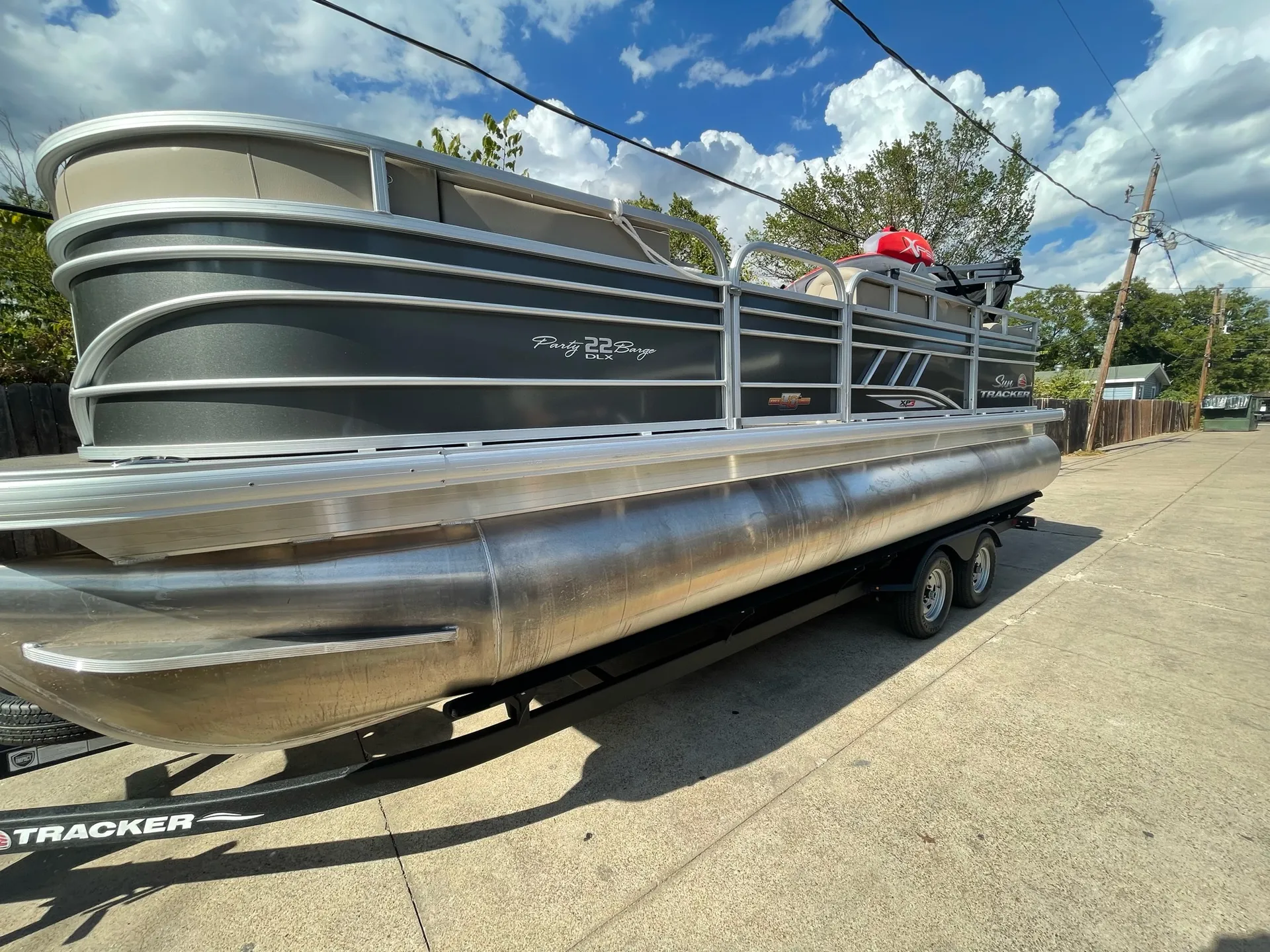 SUN TRACKER PARTY BARGE 22 RF DLX in Lewisville, TX — photo 8