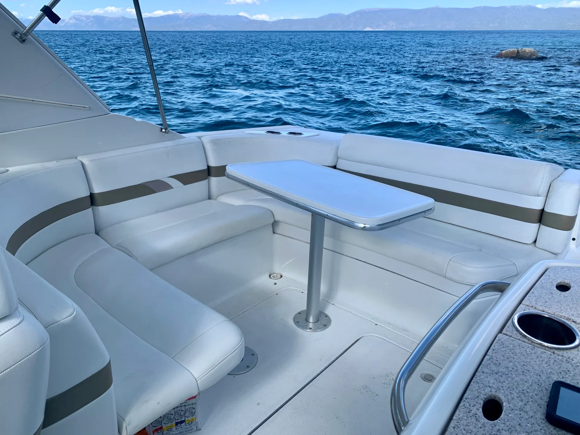 FORMULA BY THUNDERBIRD 280 BOWRIDER in South Lake Tahoe, CA — photo 5