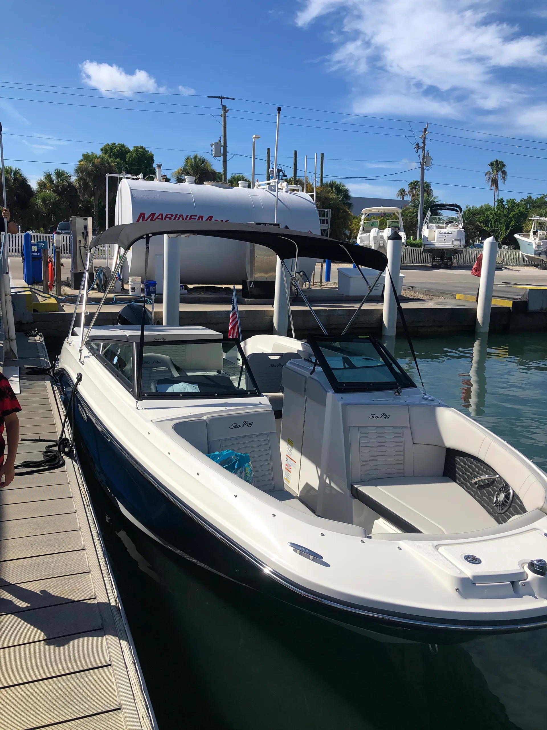 23' Chartered Sea Ray Bowrider Sarasota Siesta Key