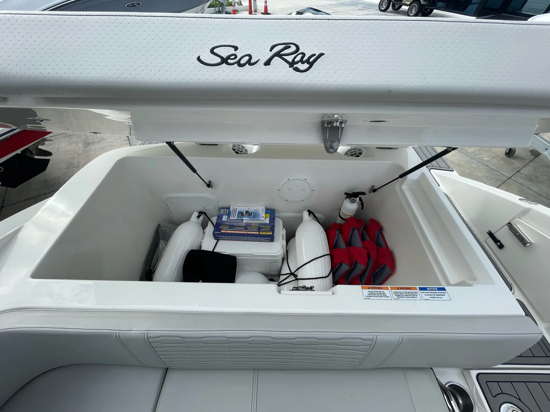 23' Chartered Sea Ray Bowrider Sarasota Siesta Key
