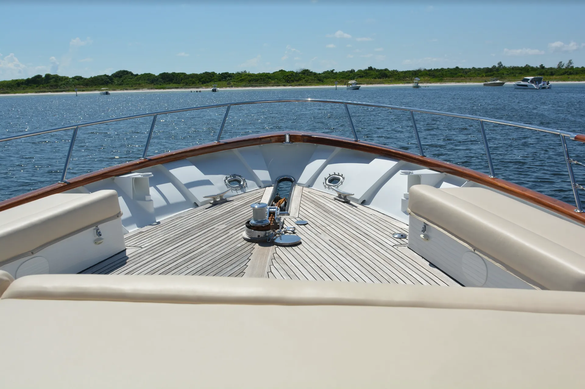 Burger Motor Yacht Flybridge in Treasure Island, FL — photo 4