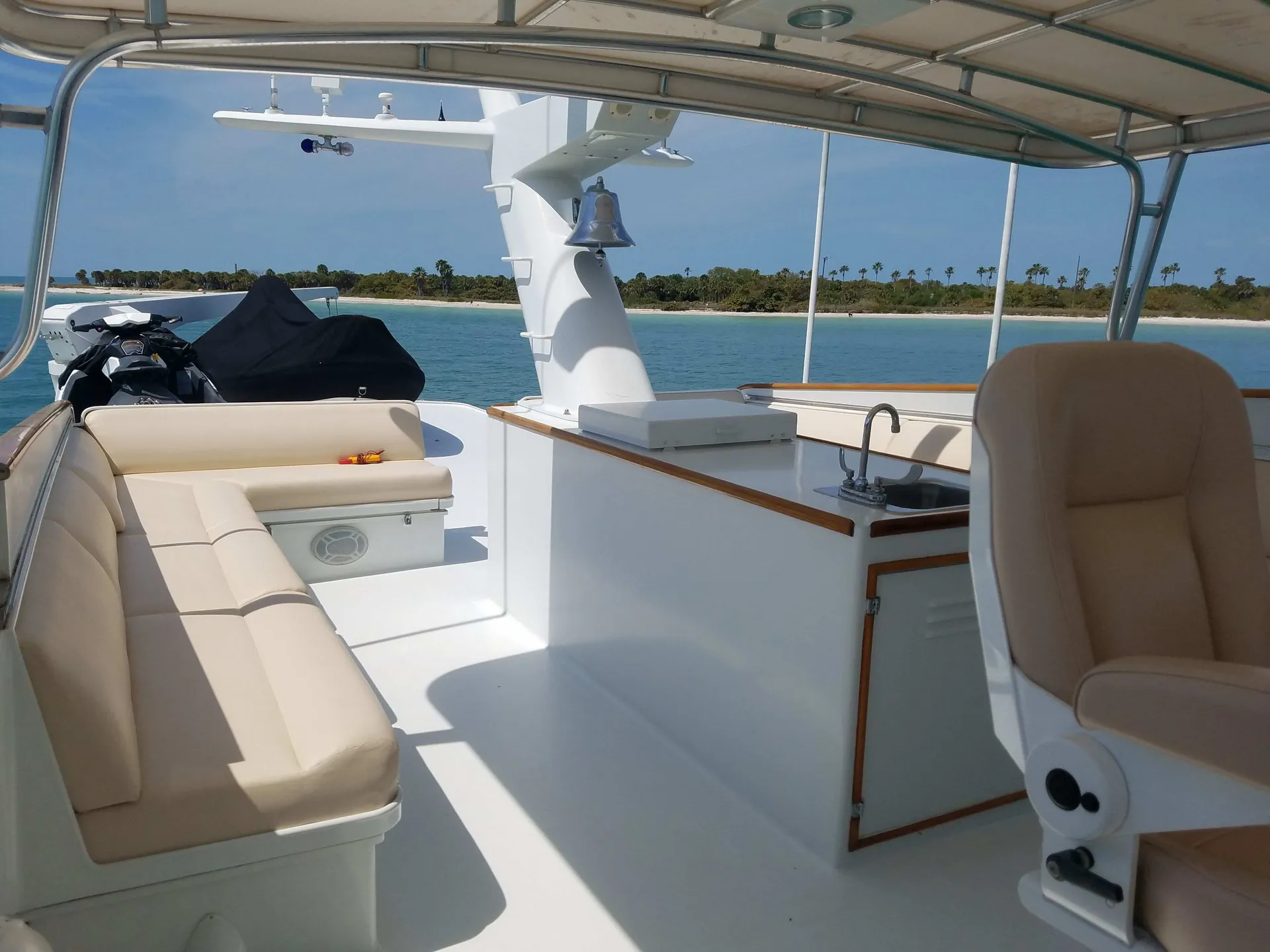 Burger Motor Yacht Flybridge in Treasure Island, FL — photo 5