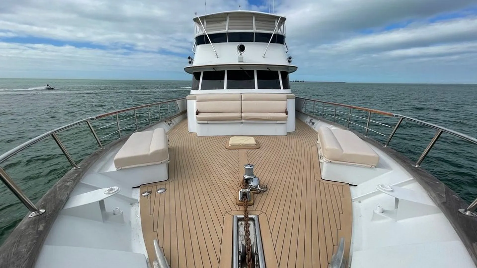 Burger Motor Yacht Flybridge in Treasure Island, FL — photo 2