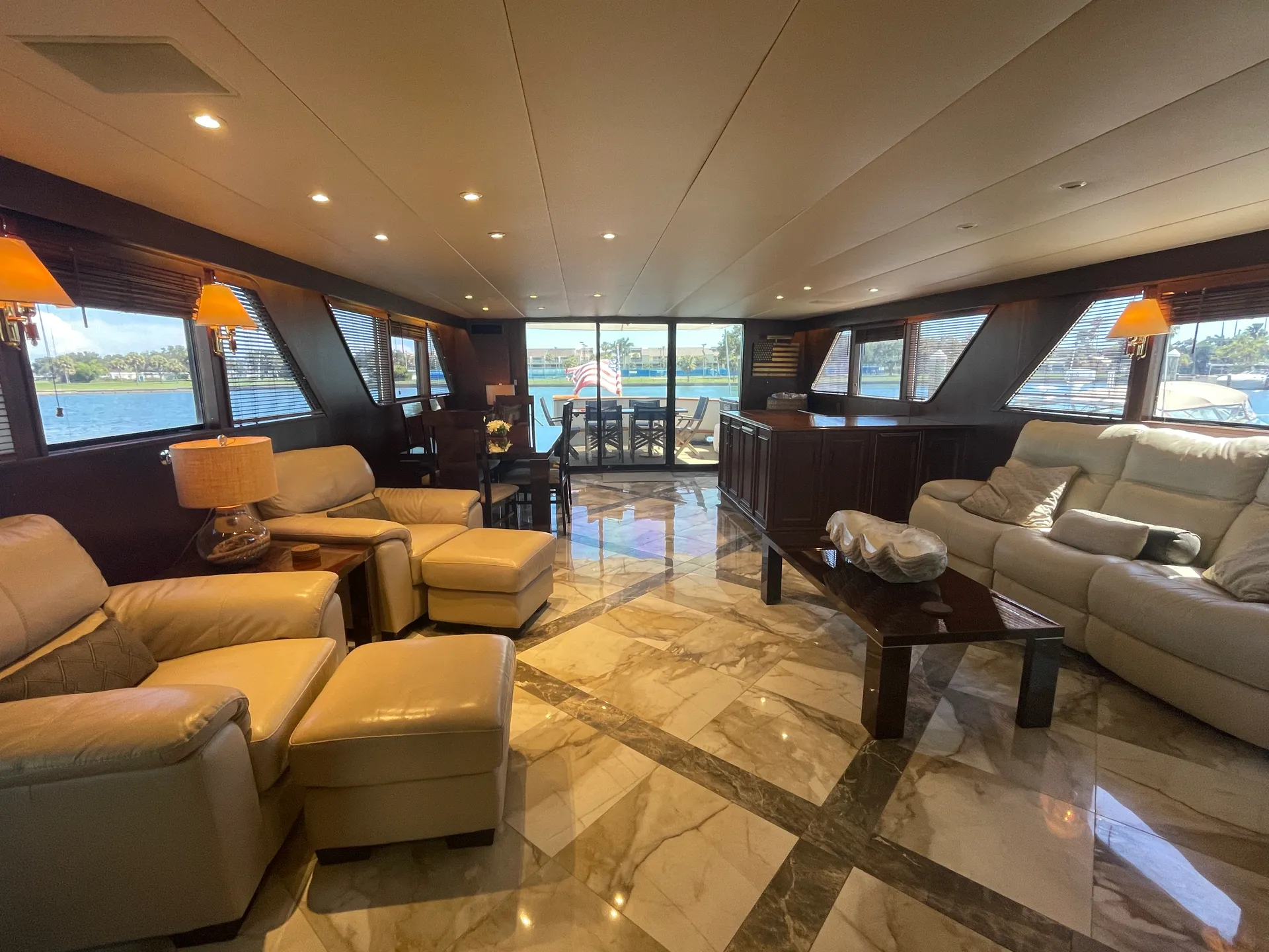 Burger Motor Yacht Flybridge in Treasure Island, FL — photo 6