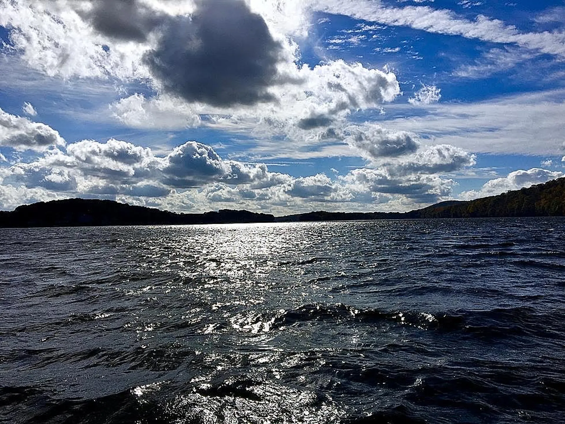 LIVE THE DREAM ON THE LUV BOAT 🛥️ ☀️ 