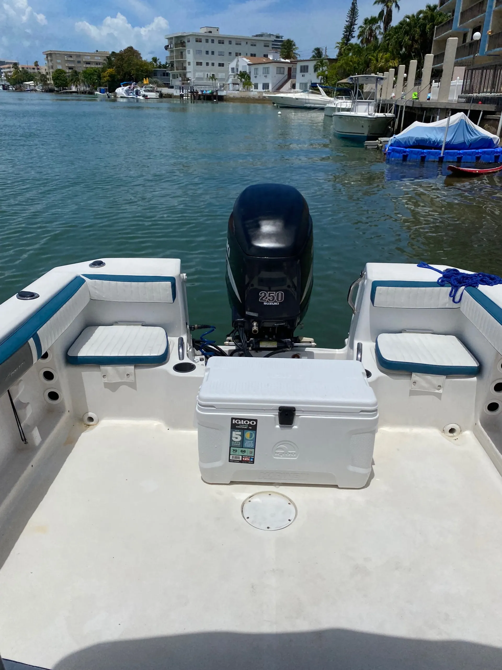 Pro-Line Boats 23 Express in Miami Beach, FL — photo 8