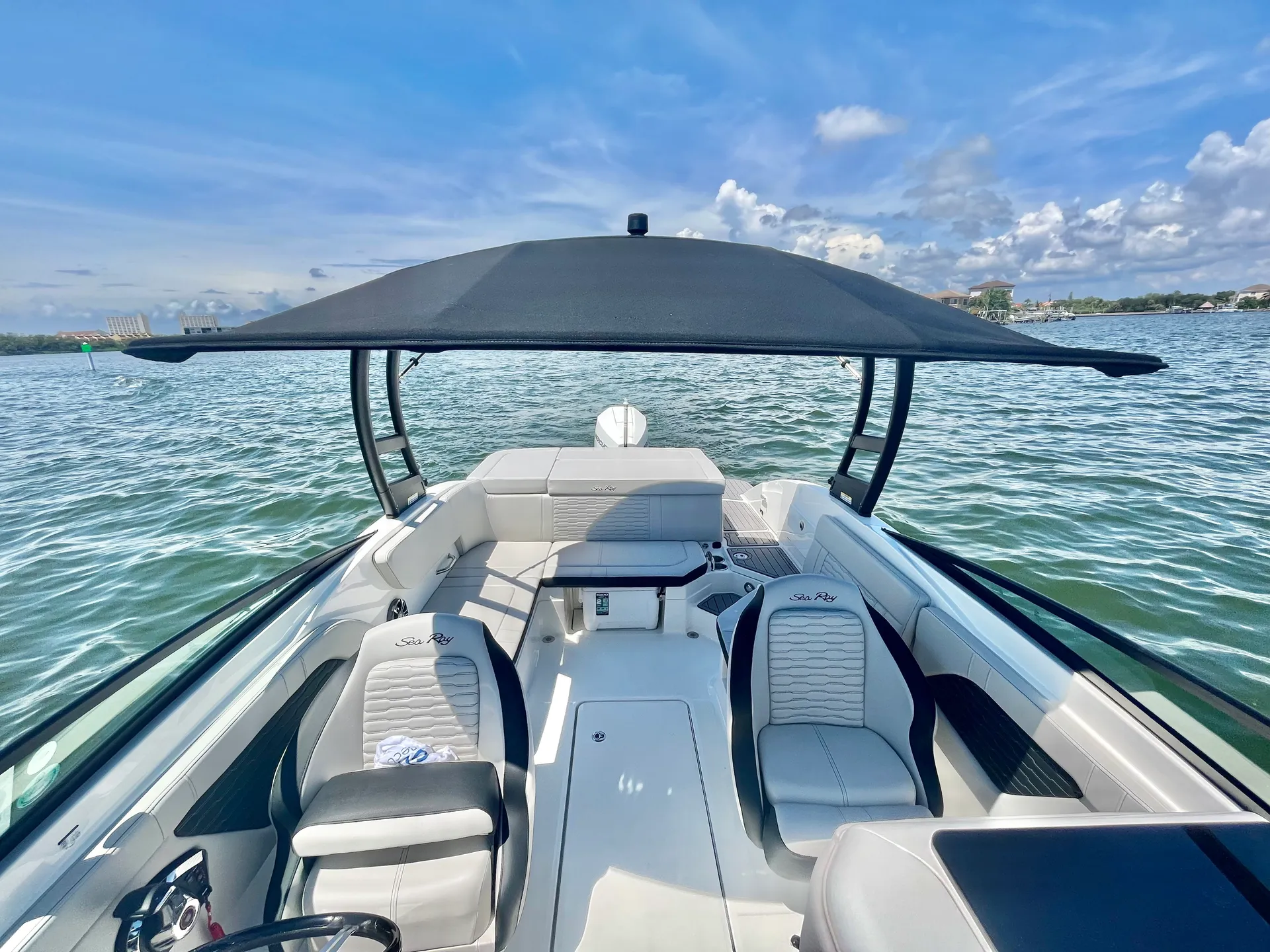 BOOK TODAY &amp; Cruise the Gulf in comfort,Gorgeous, comfy Sea Ray/200hp!