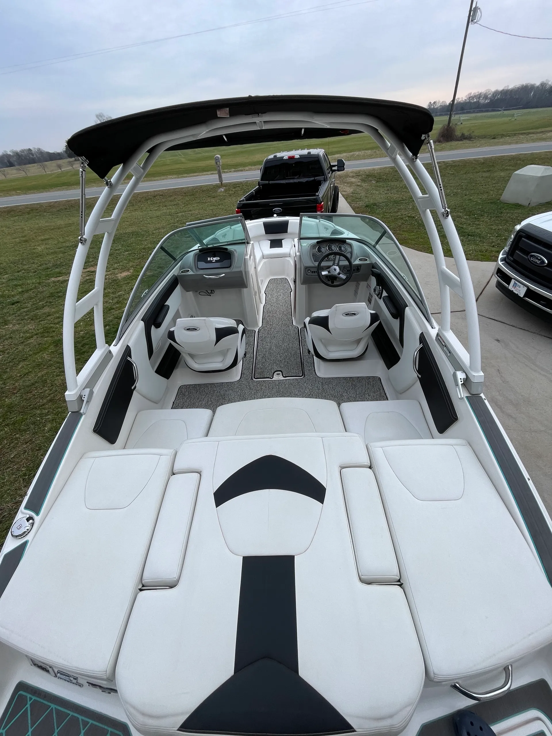 2017 Chaparral H20 Sport 