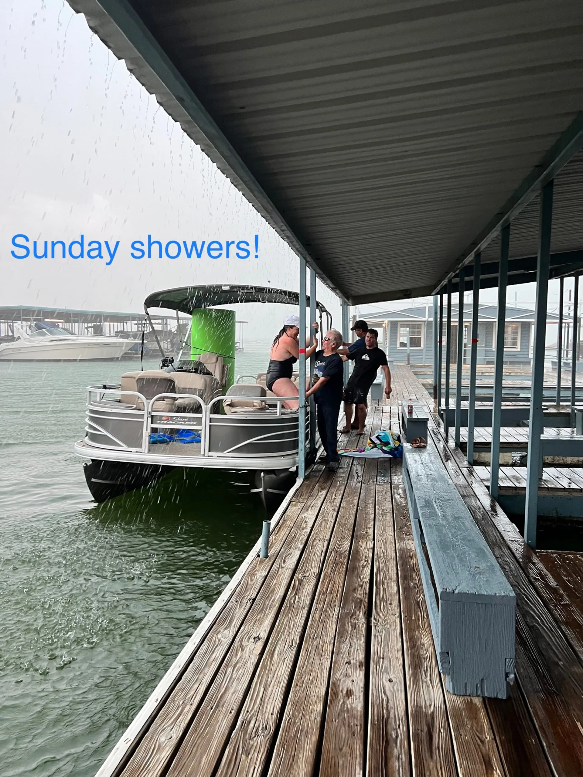 20' Fishing pontoon near Lavon and Ray Hubbard