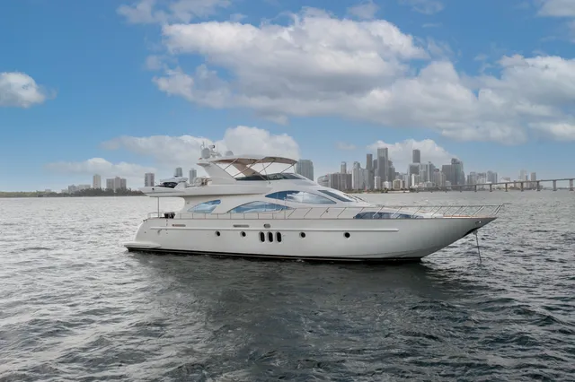 Rent a Azimut motor yacht in Miami, FL near me
