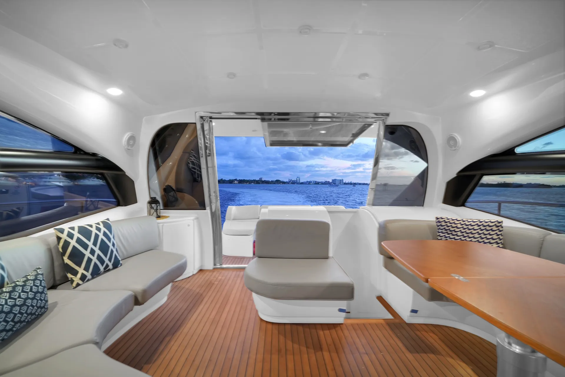 FREE HOUR | 70FT 13PPL LUXURY PARTY YACHT MIAMI 