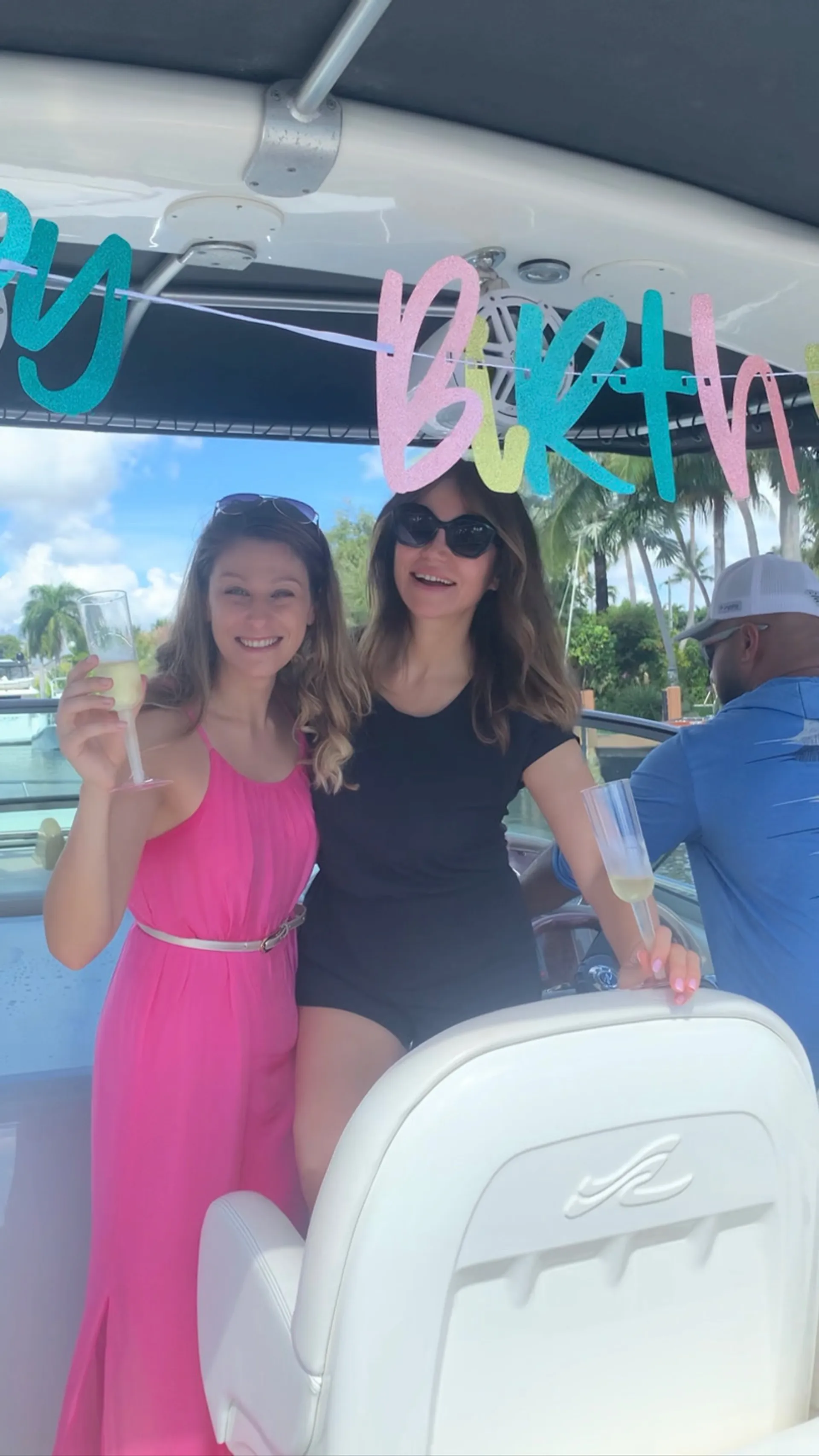 38ft Sea Ray Sundancer Yacht in FORT LAUDERDALE !!