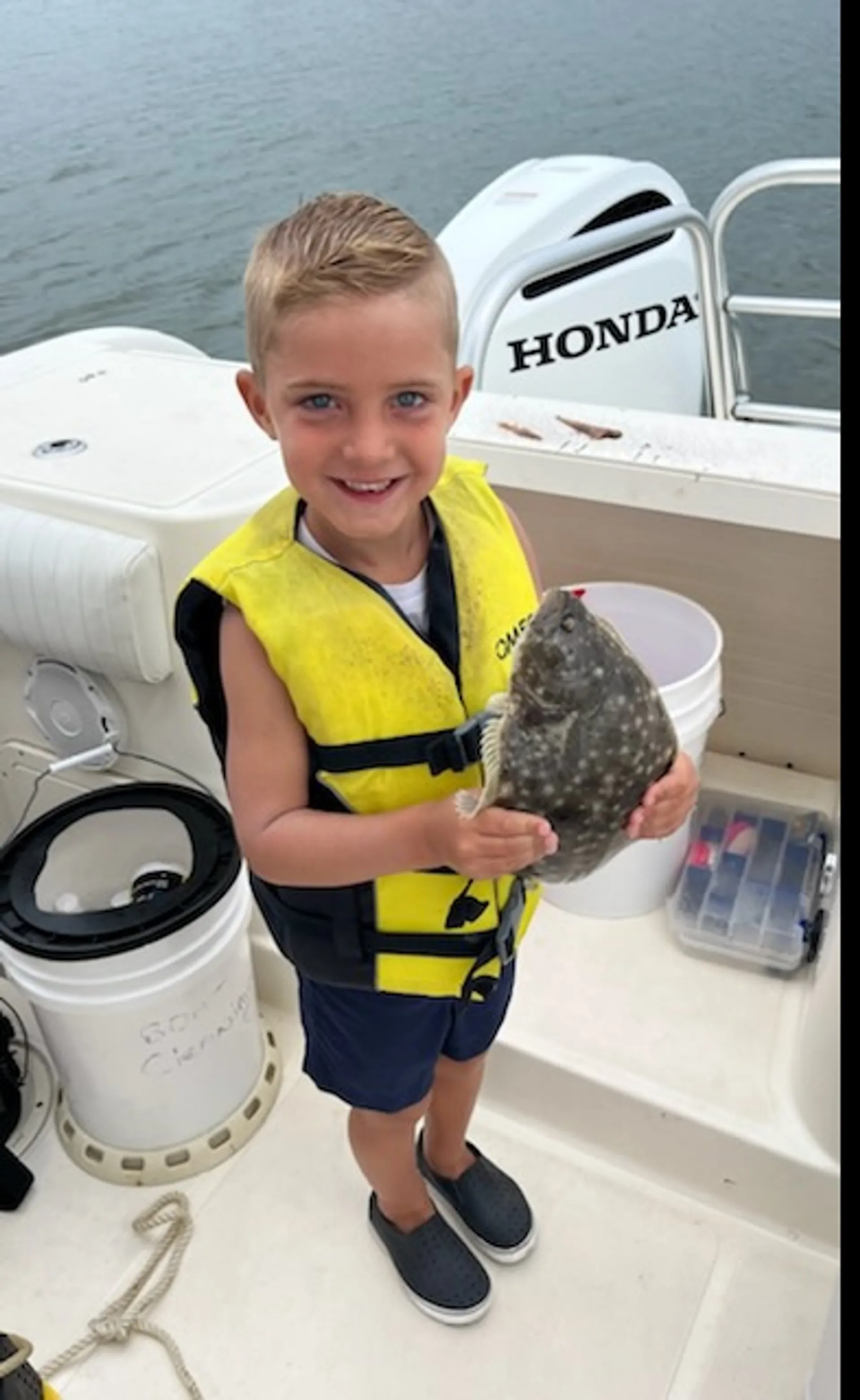 27’ World Cat DC twin 250 Honda, Fish or Cruise 