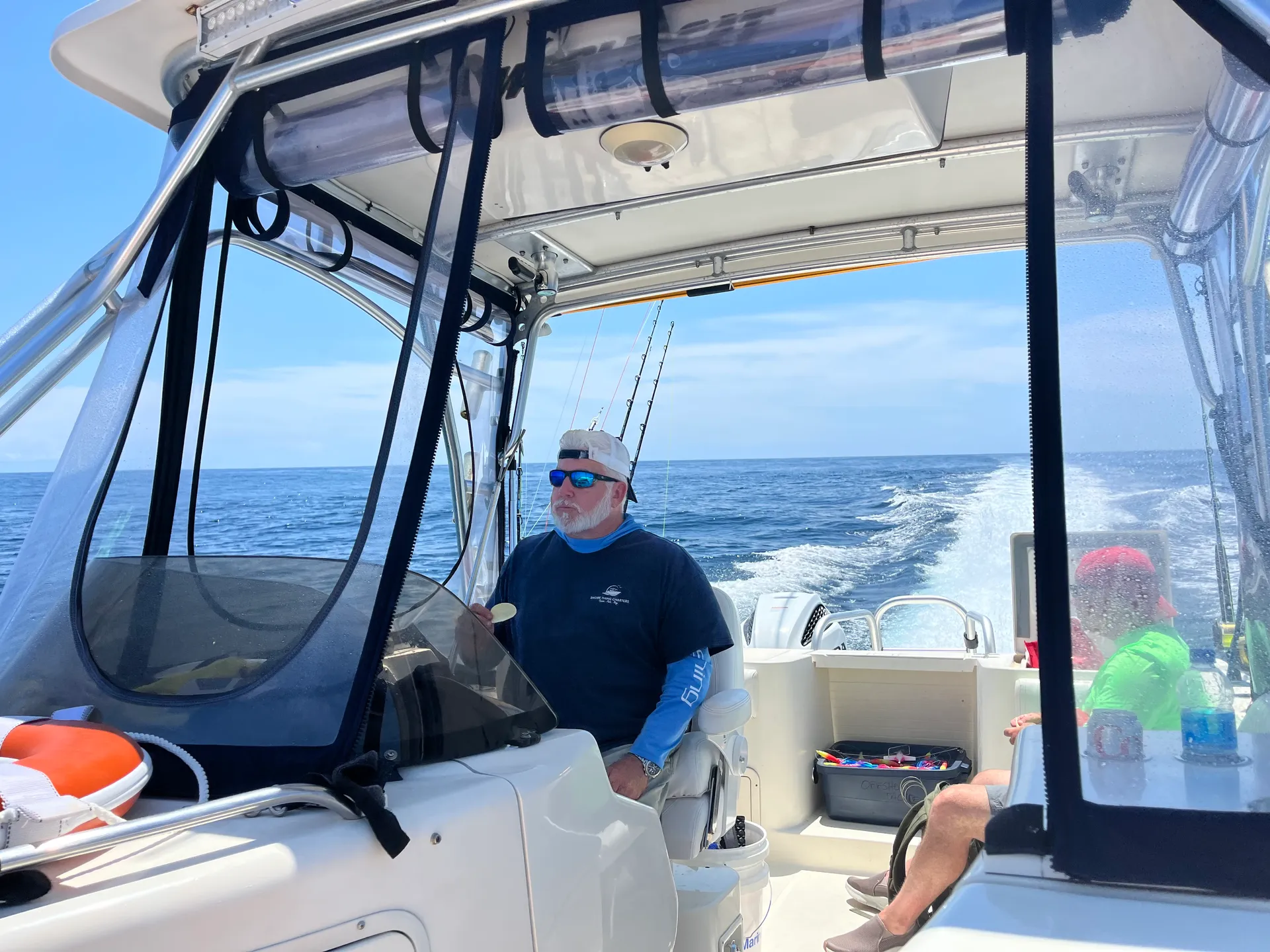 27’ World Cat DC twin 250 Honda, Fish or Cruise 