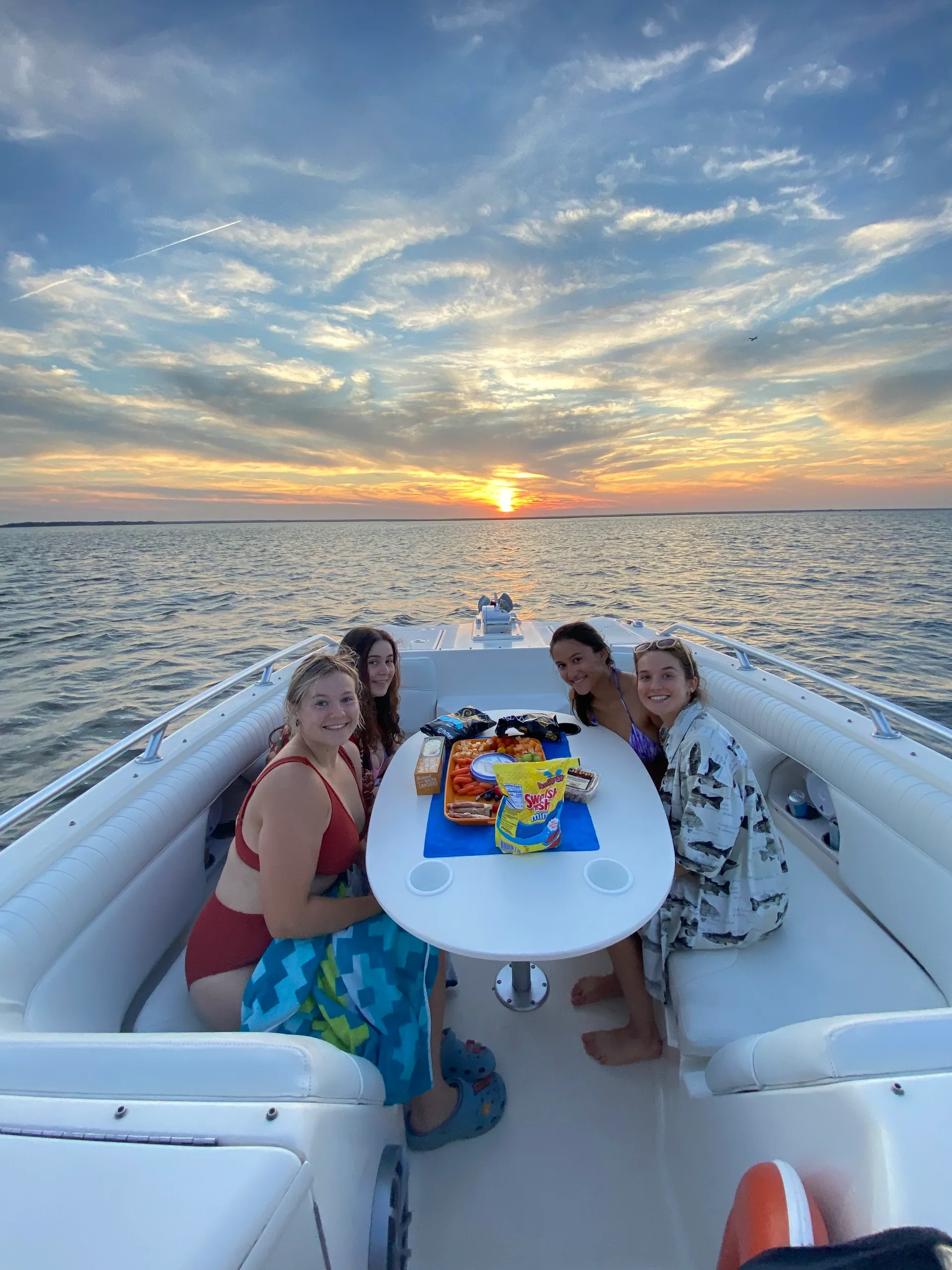 27’ World Cat DC twin 250 Honda, Fish or Cruise 