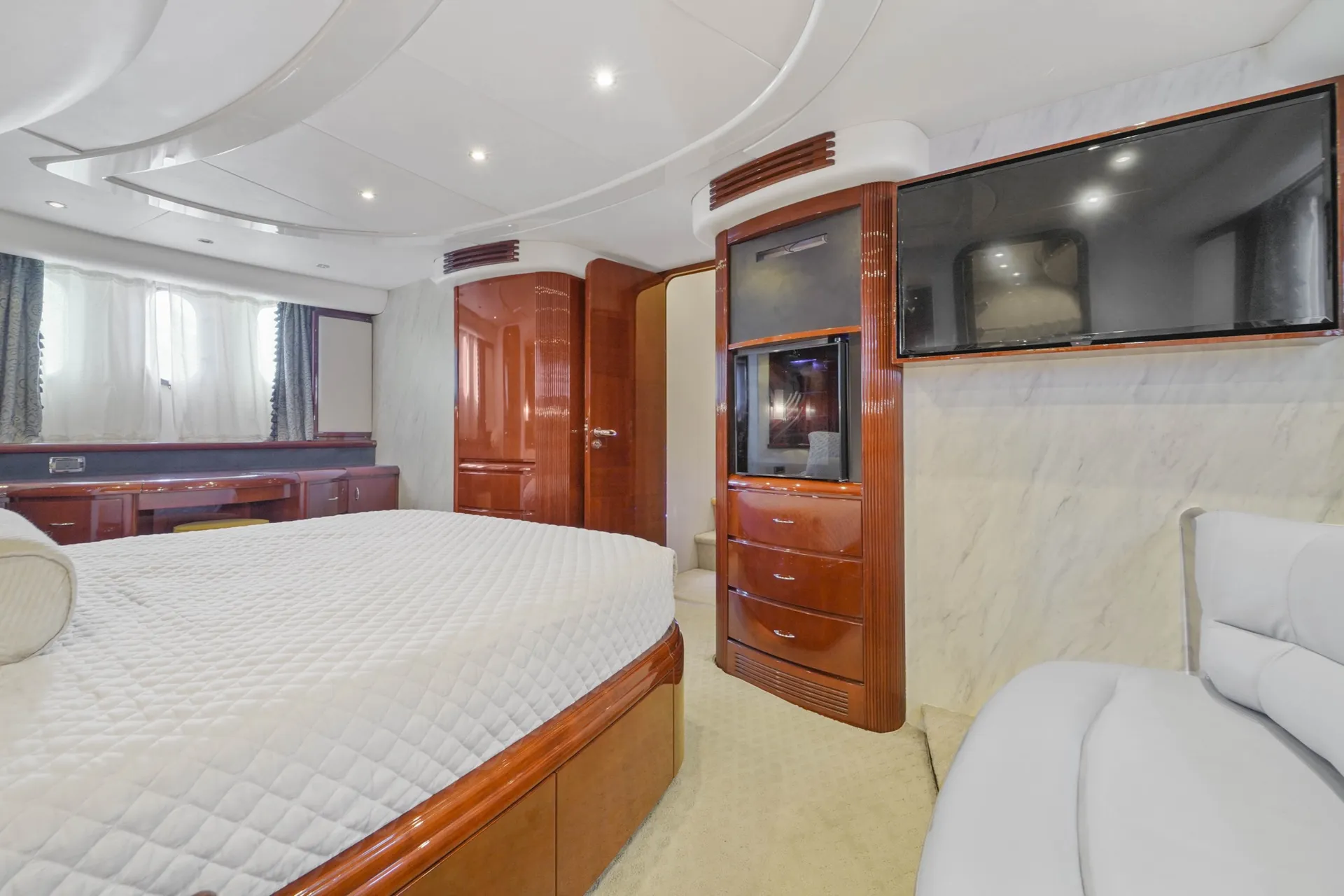 FREE HOUR | 80FT 13PPL LUXURY PARTY YACHT MIAMI 