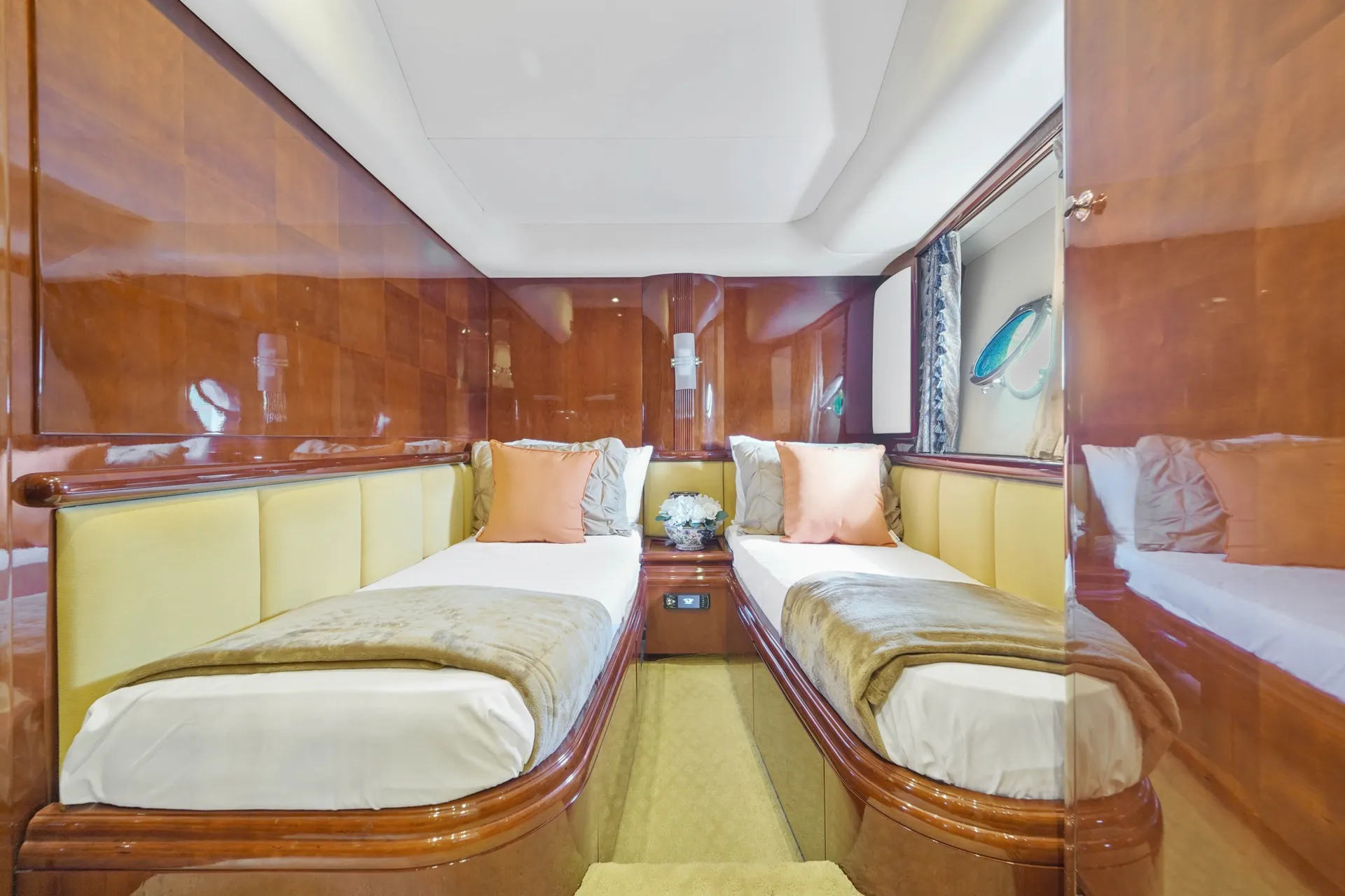 FREE HOUR | 80FT 13PPL LUXURY PARTY YACHT MIAMI 