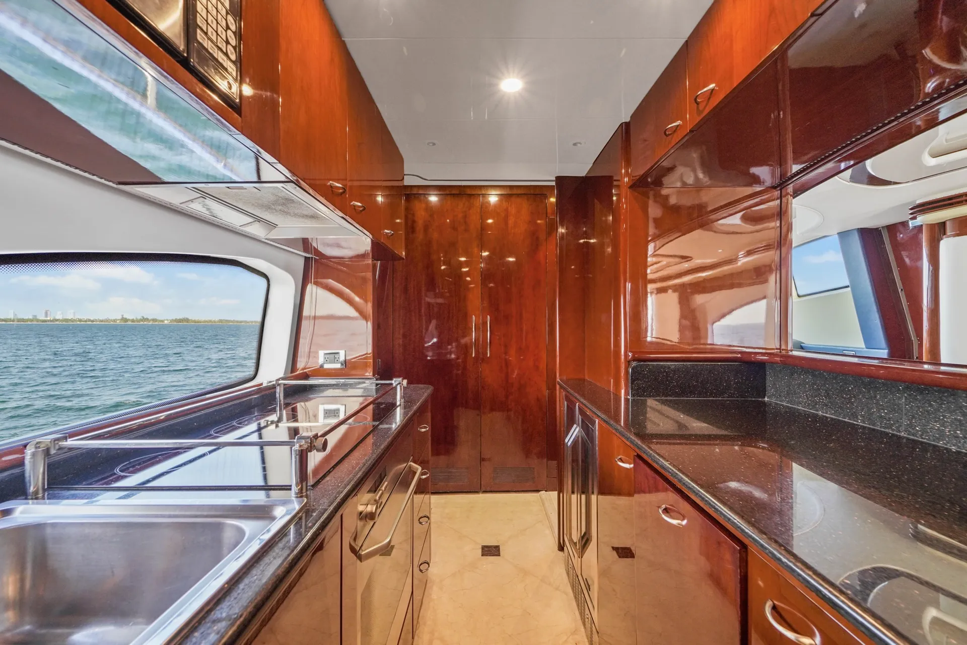 FREE HOUR | 80FT 13PPL LUXURY PARTY YACHT MIAMI 