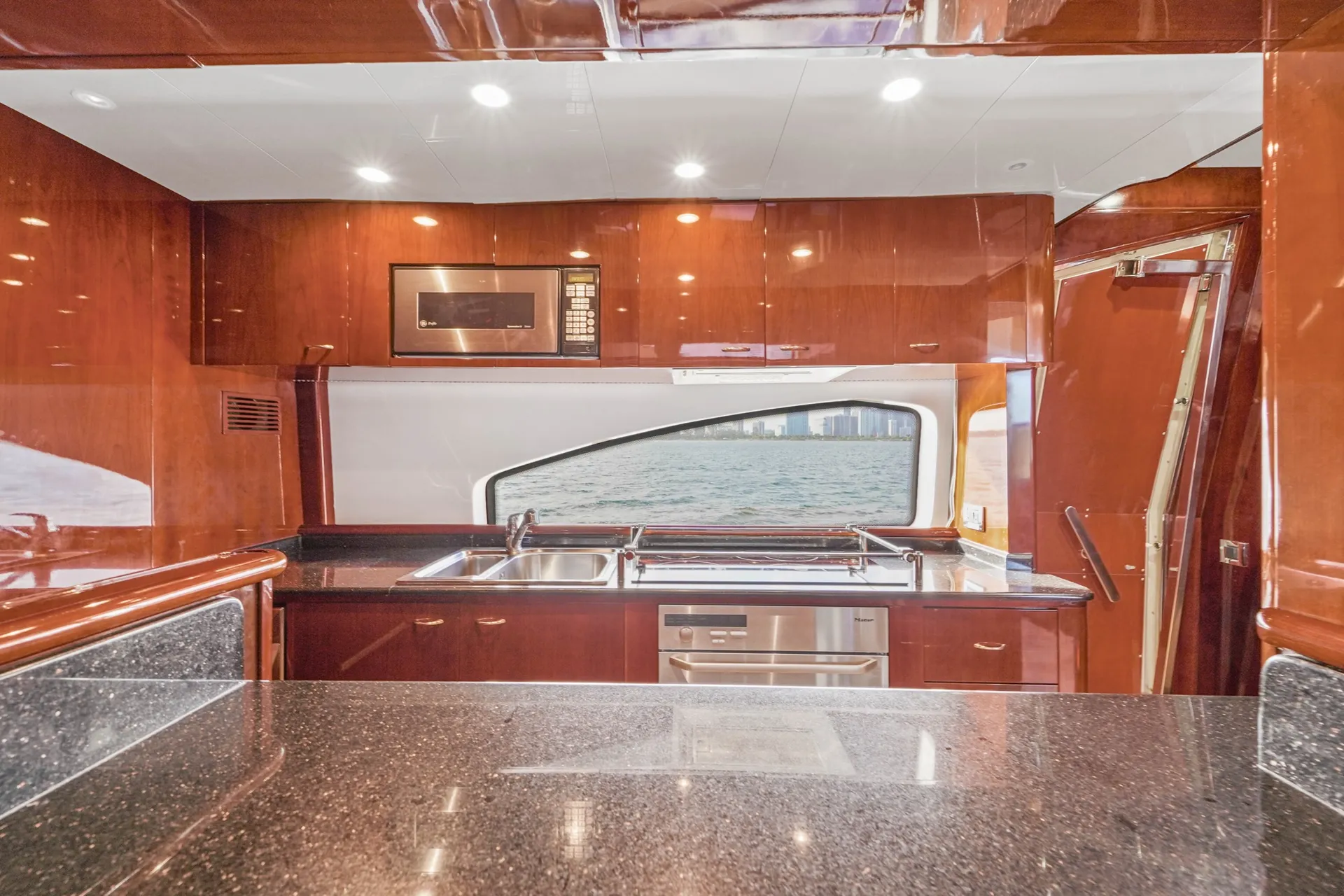 FREE HOUR | 80FT 13PPL LUXURY PARTY YACHT MIAMI 