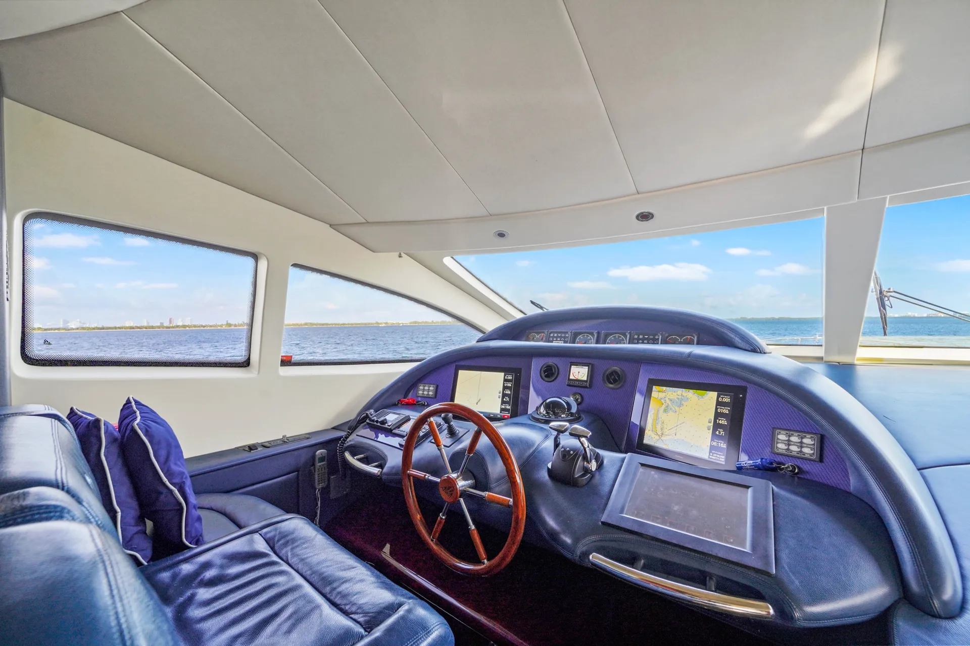 FREE HOUR | 80FT 13PPL LUXURY PARTY YACHT MIAMI 