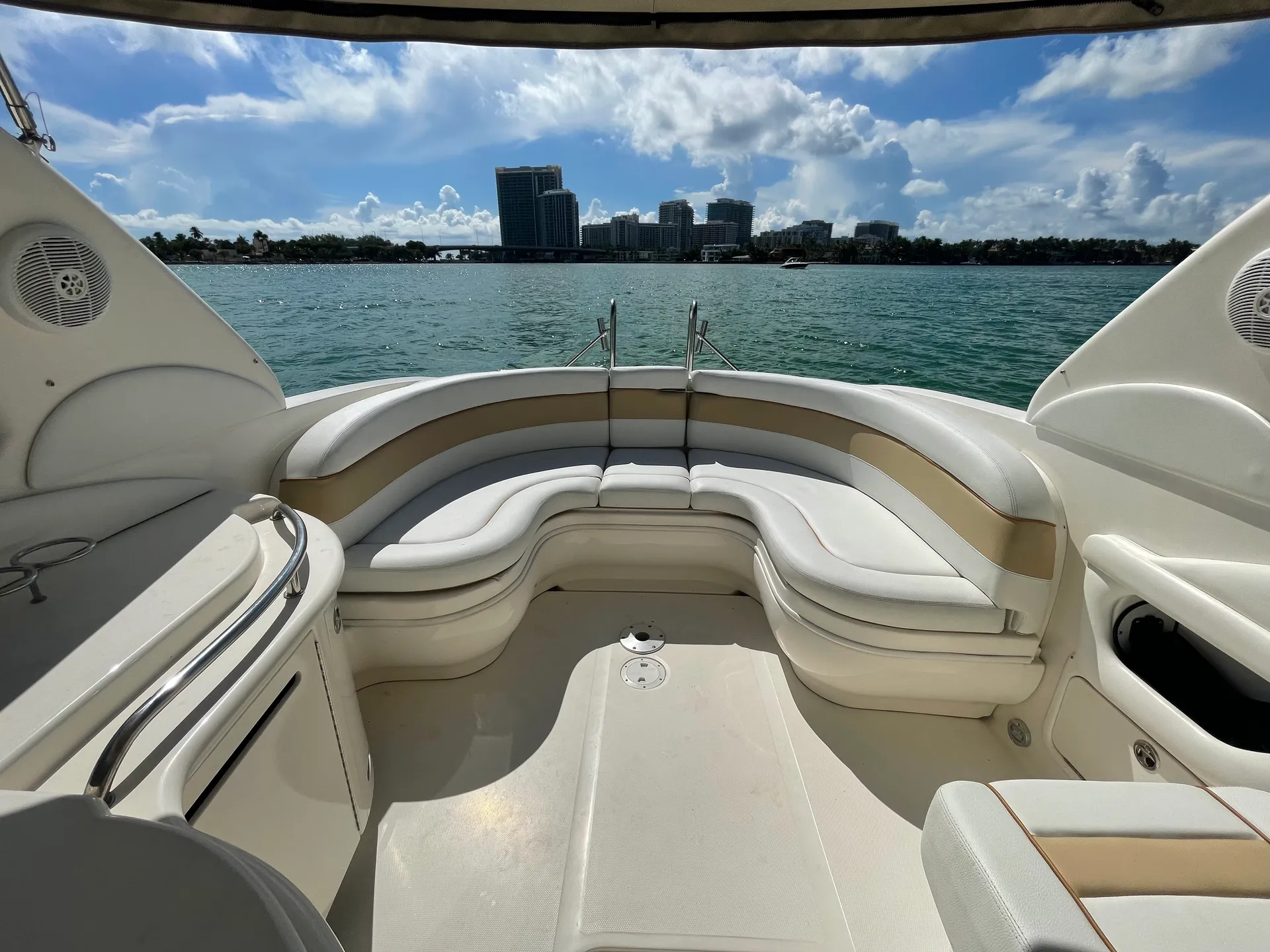 Sea Ray Boats 290 Bow Rider in Miami Beach, FL — photo 10