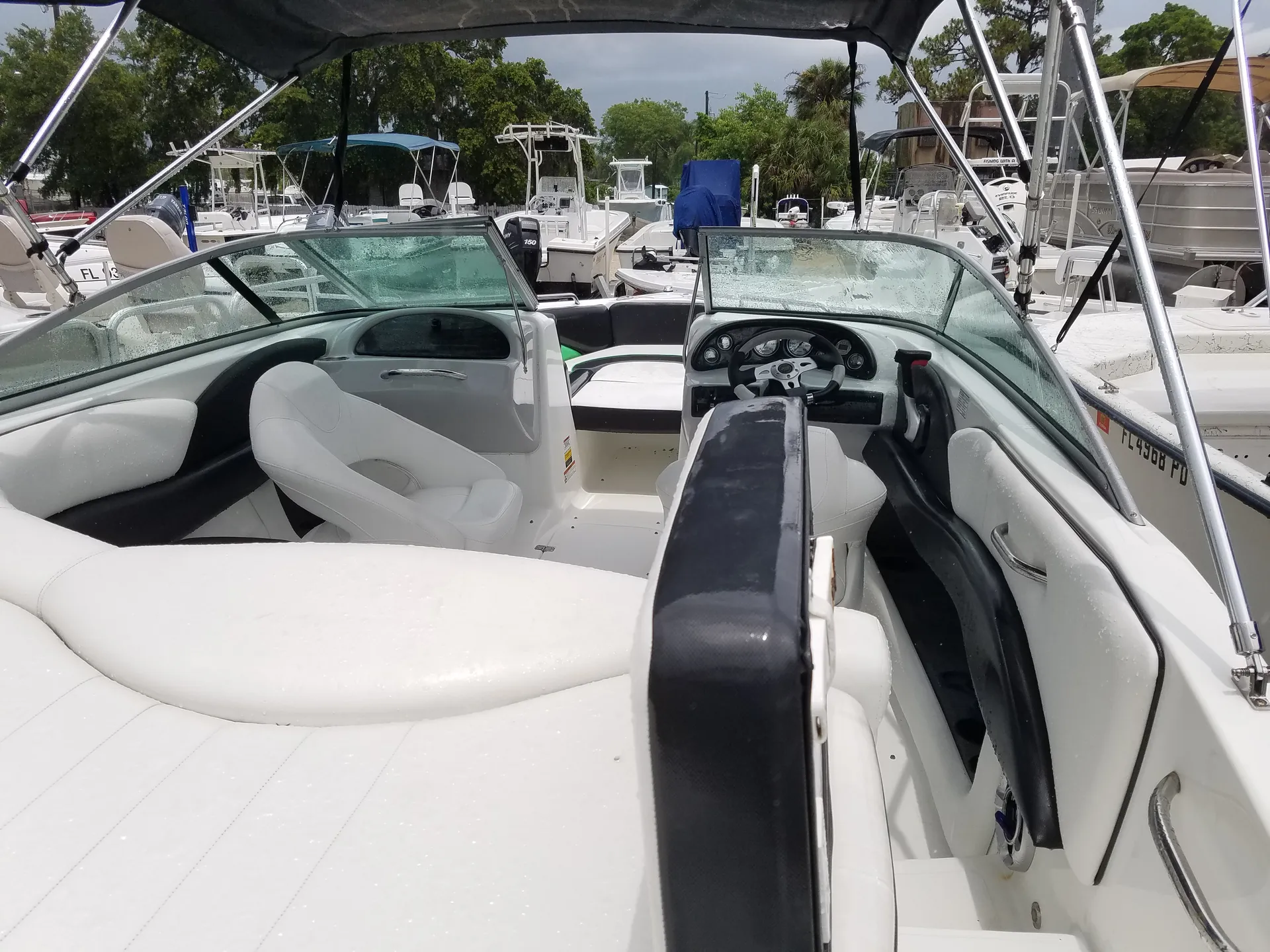 Caravelle Powerboats 22EBi in Port Charlotte, FL — photo 2