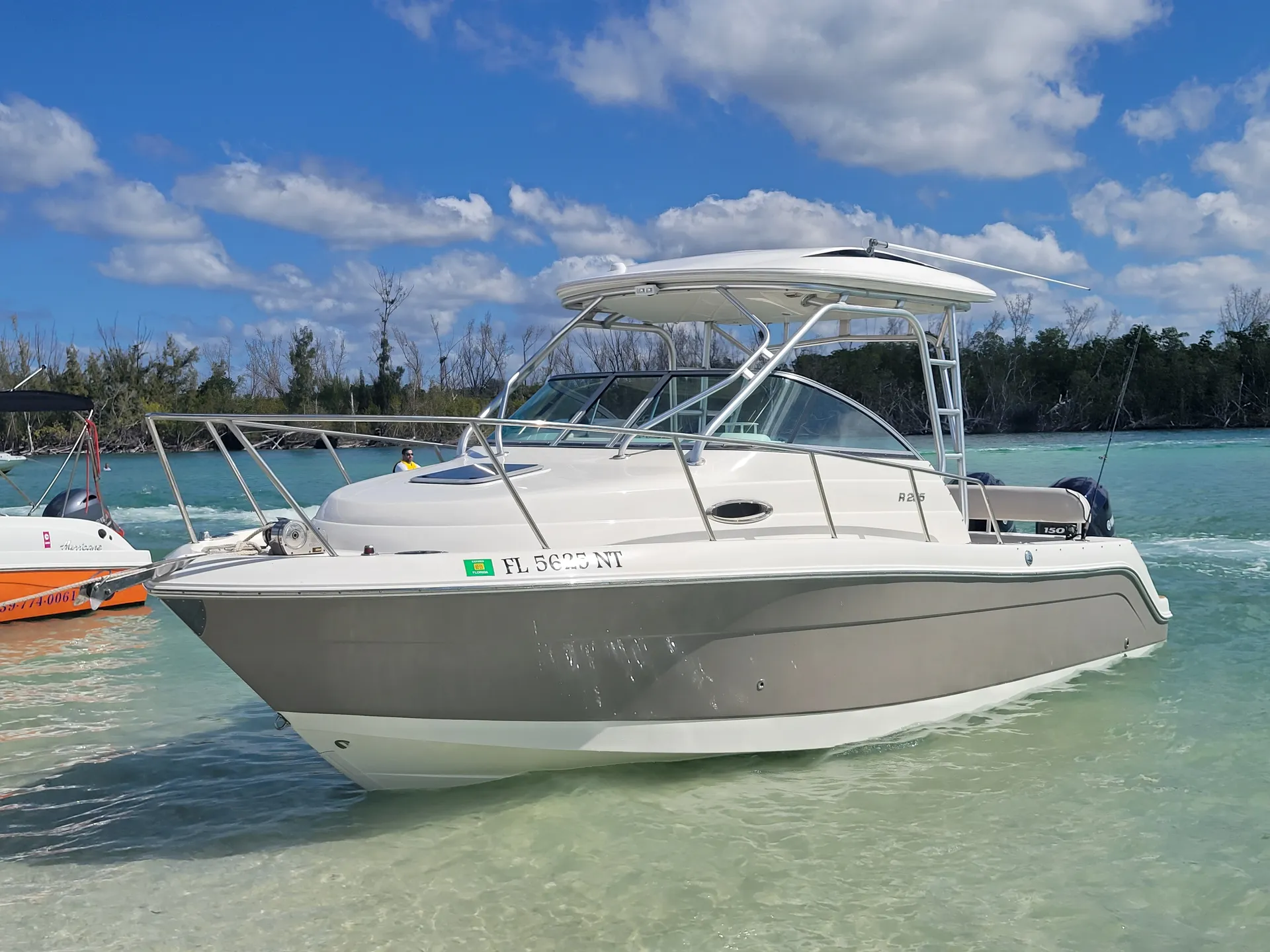 Twin Engine Powerboat Fun & Adventure in Comfort & Style !!!