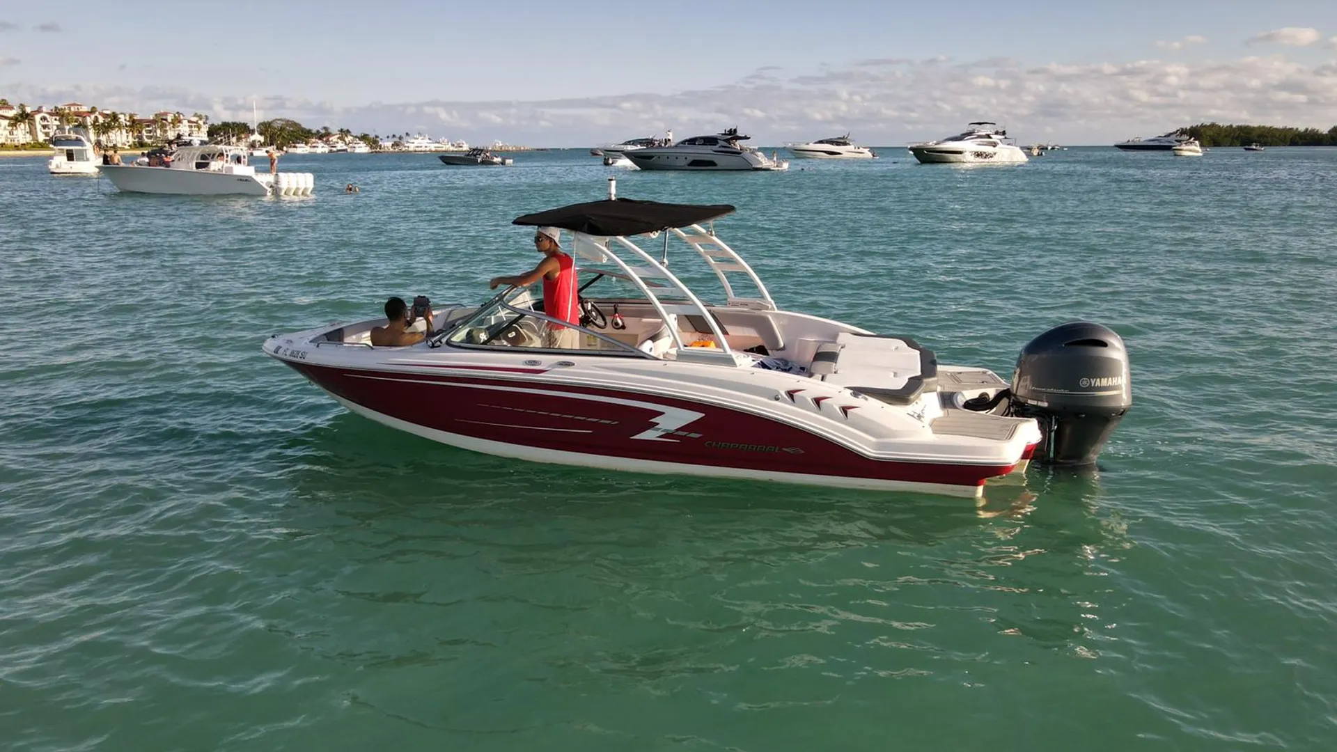 CHAPARRAL BOATS 230 SUNCOAST in Miami Beach, FL