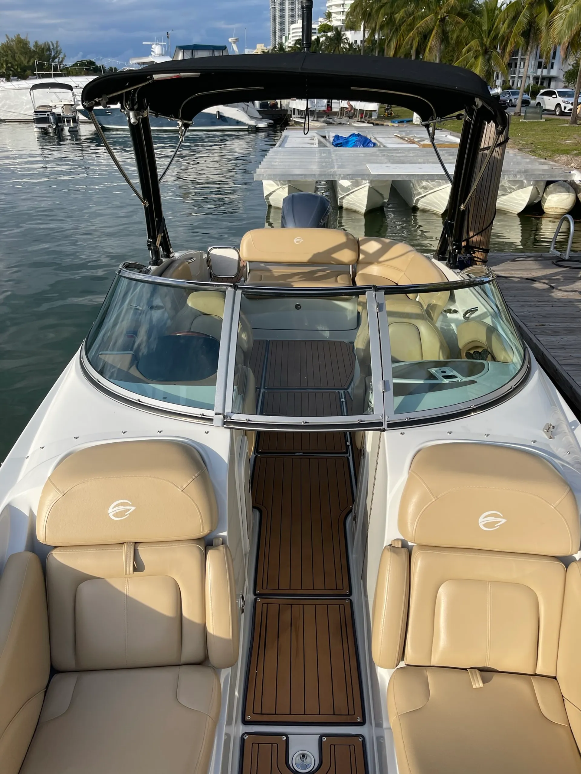 1 HOUR FREE  Spectacular Sandbar / Skyline Miami Boat Tour -