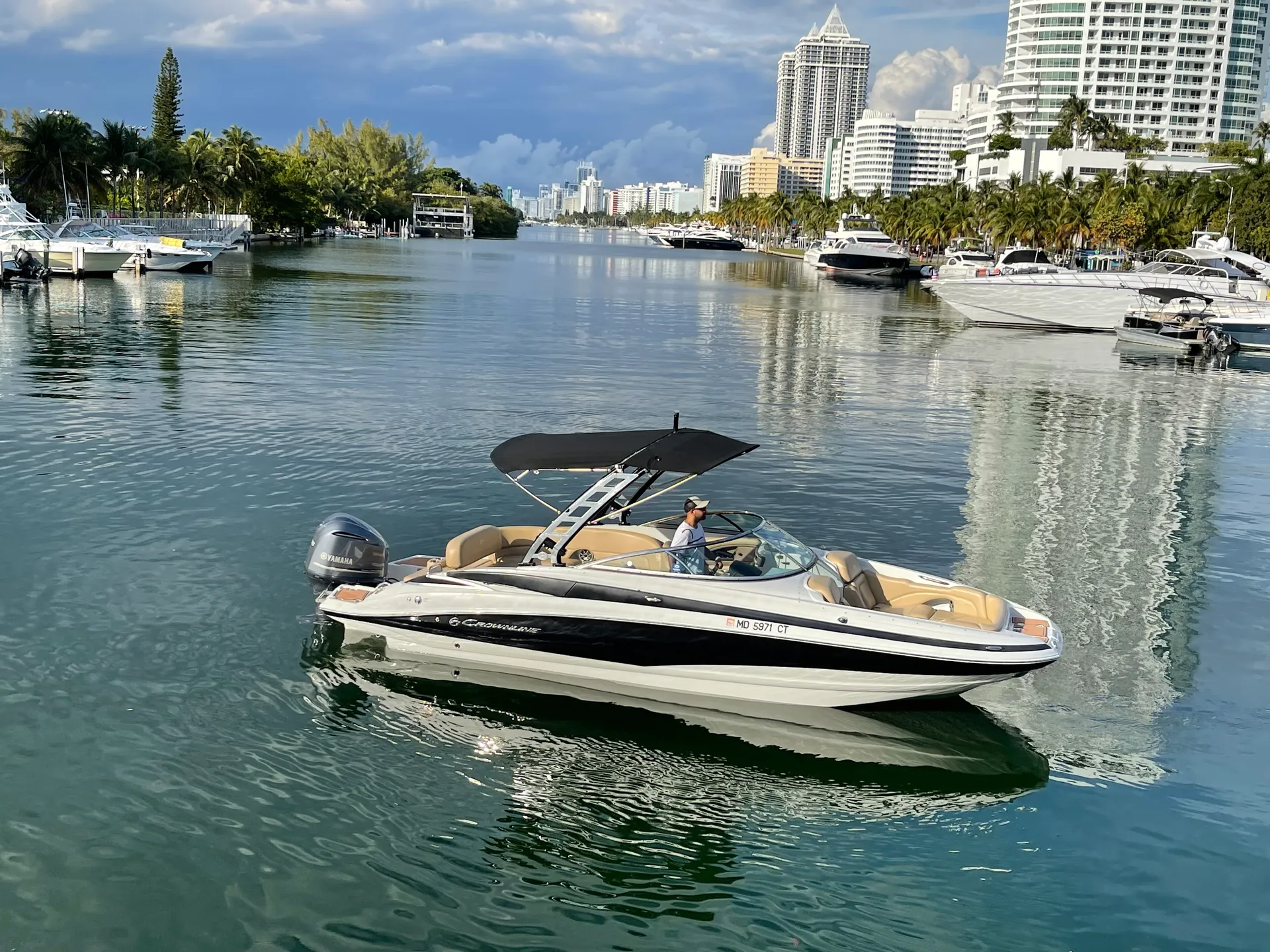 1 HOUR FREE  Spectacular Sandbar / Skyline Miami Boat Tour -