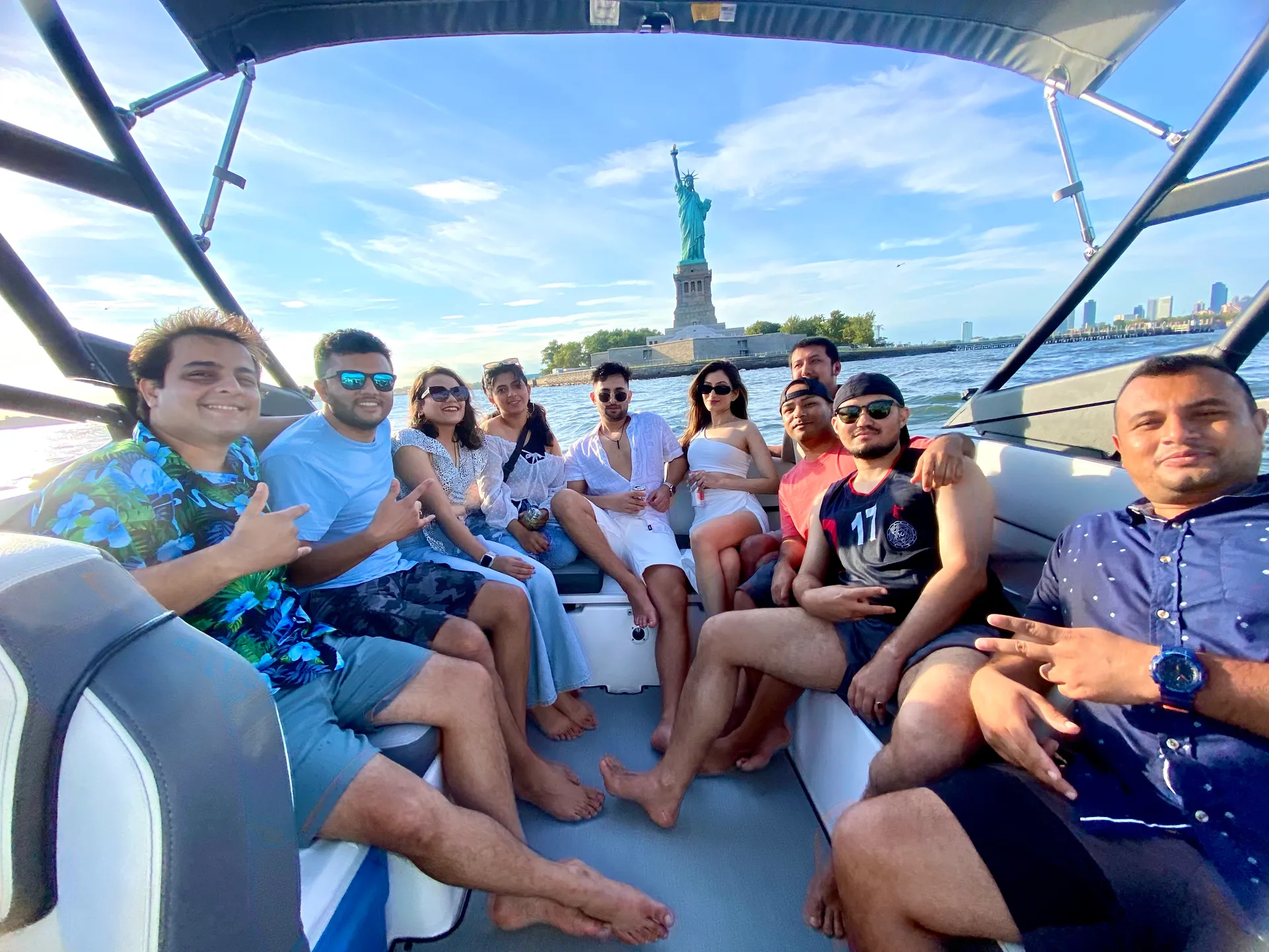 2024 Brand new 25ft Yamaha Jet Boat For Rent!