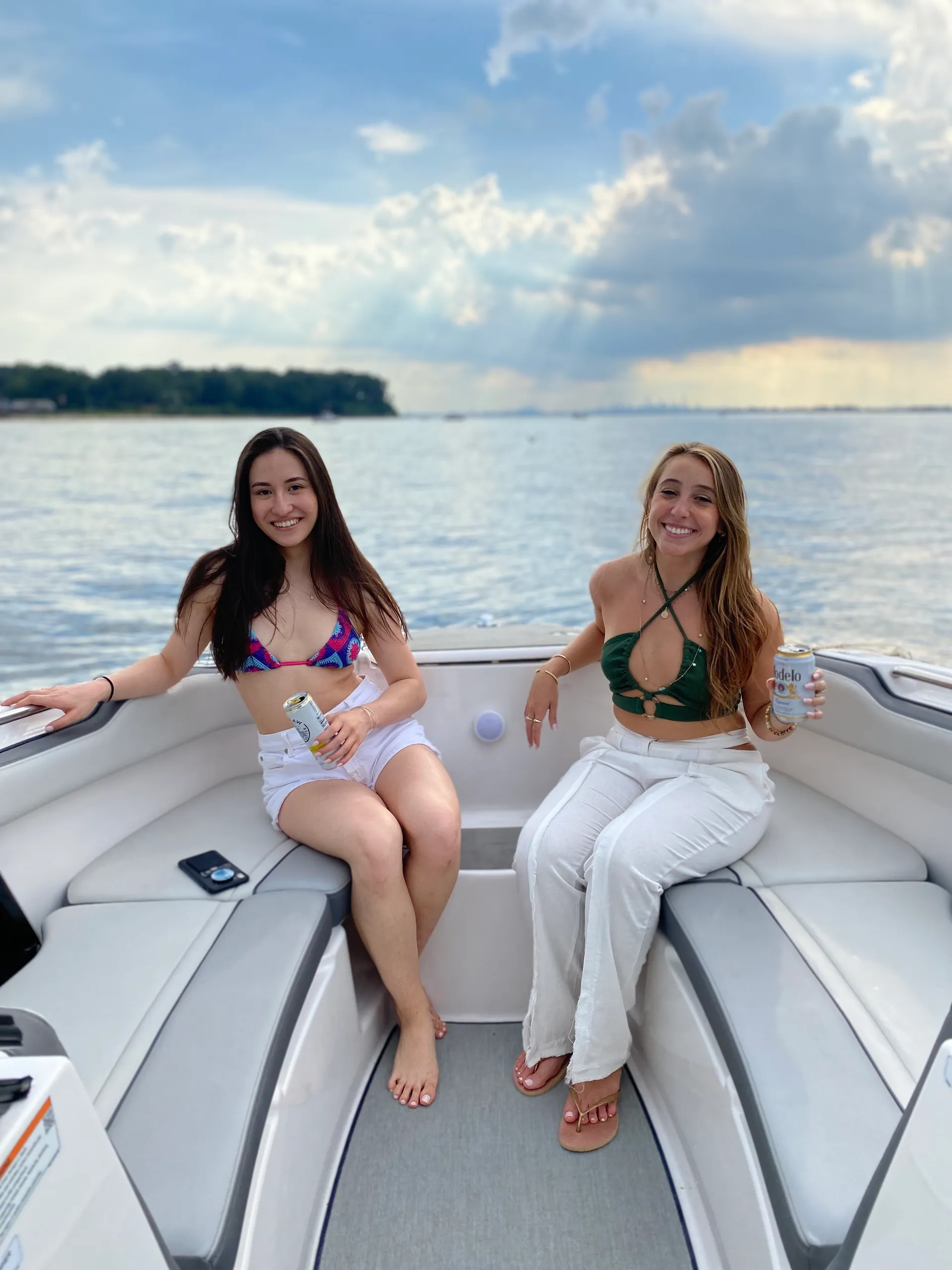 2024 Brand new 25ft Yamaha Jet Boat For Rent!