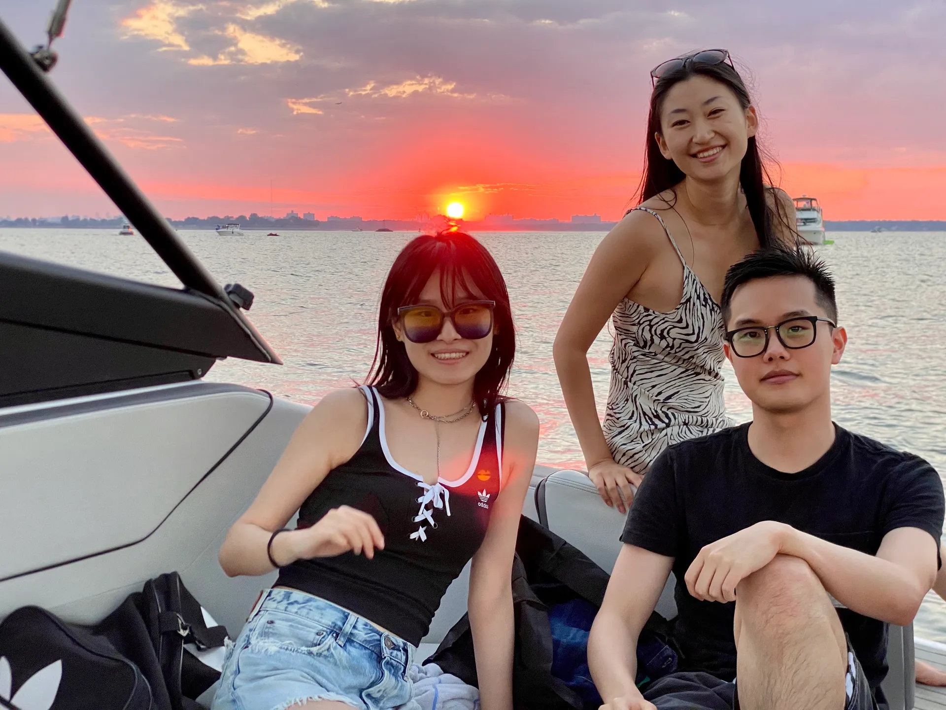 2024 Brand new 25ft Yamaha Jet Boat For Rent!