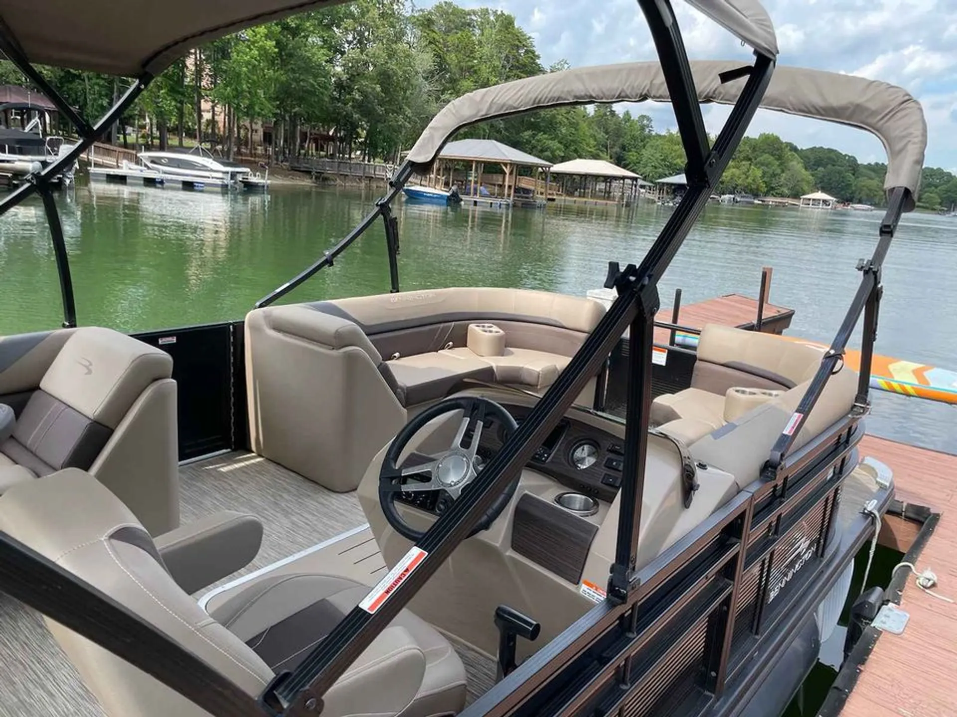 2021 Bennington 24 ft in Pompano Beach, FL — photo 2