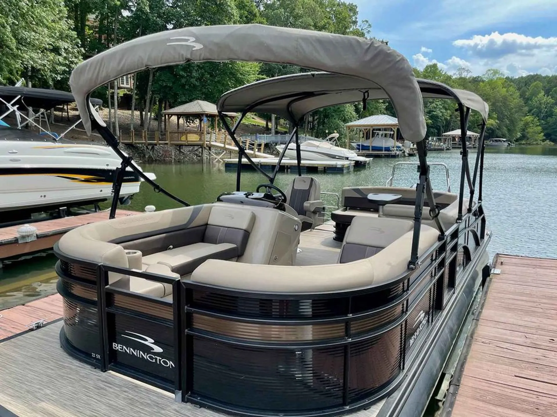 2021 Bennington 24 ft in Pompano Beach, FL — photo 5