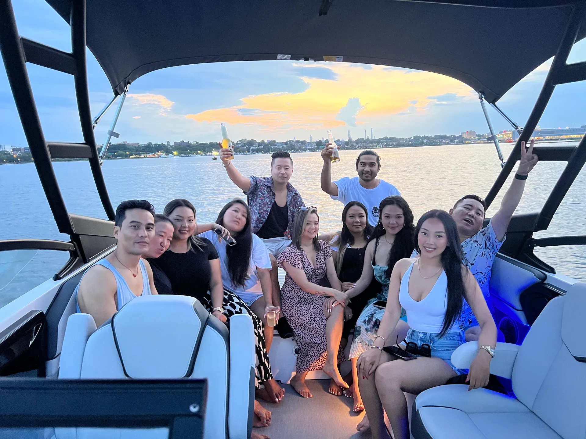 2024 Brand new 25ft Yamaha Jet Boat For Rent!