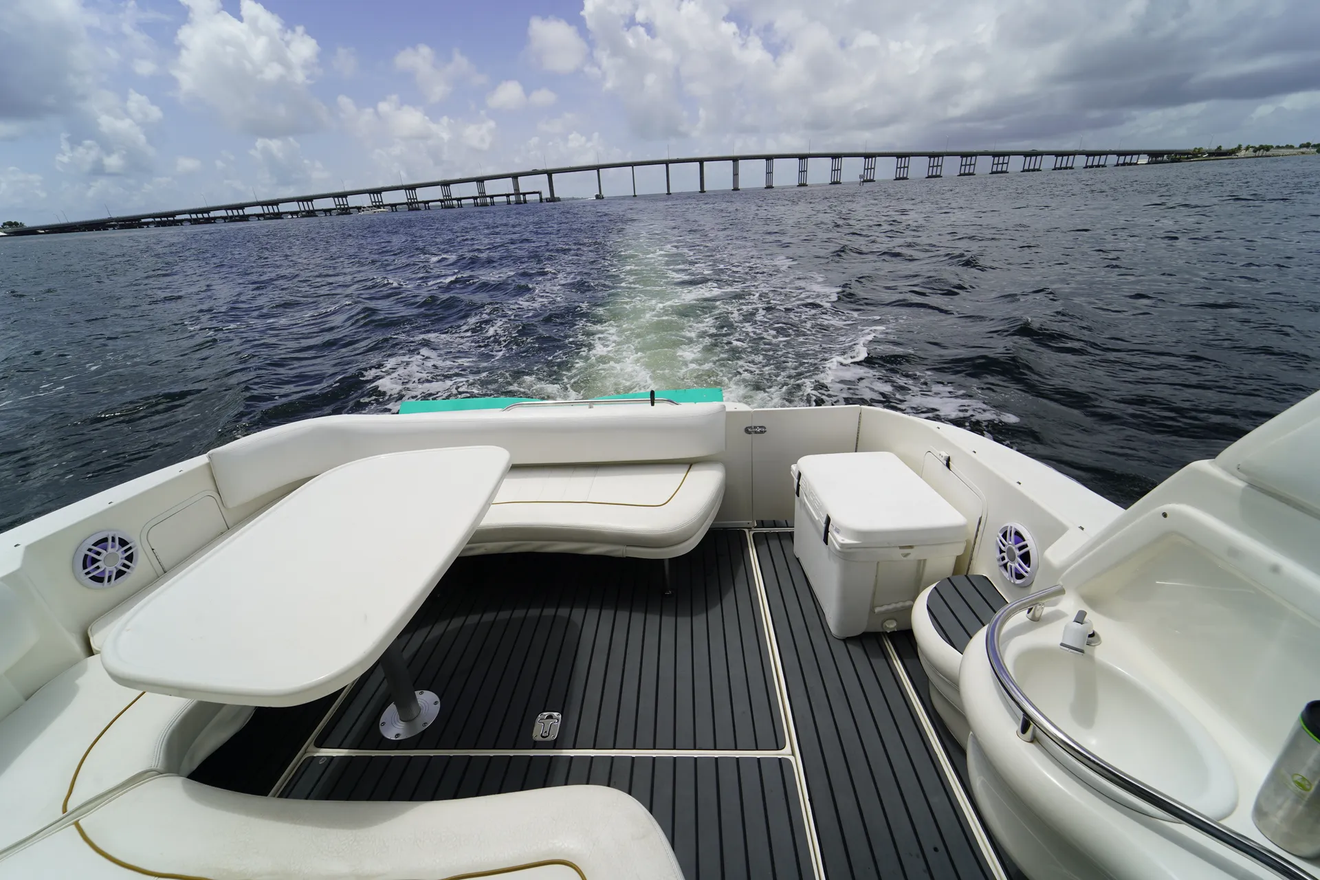 Sea Ray Boats 310 Sundancer in Miami, FL — photo 8