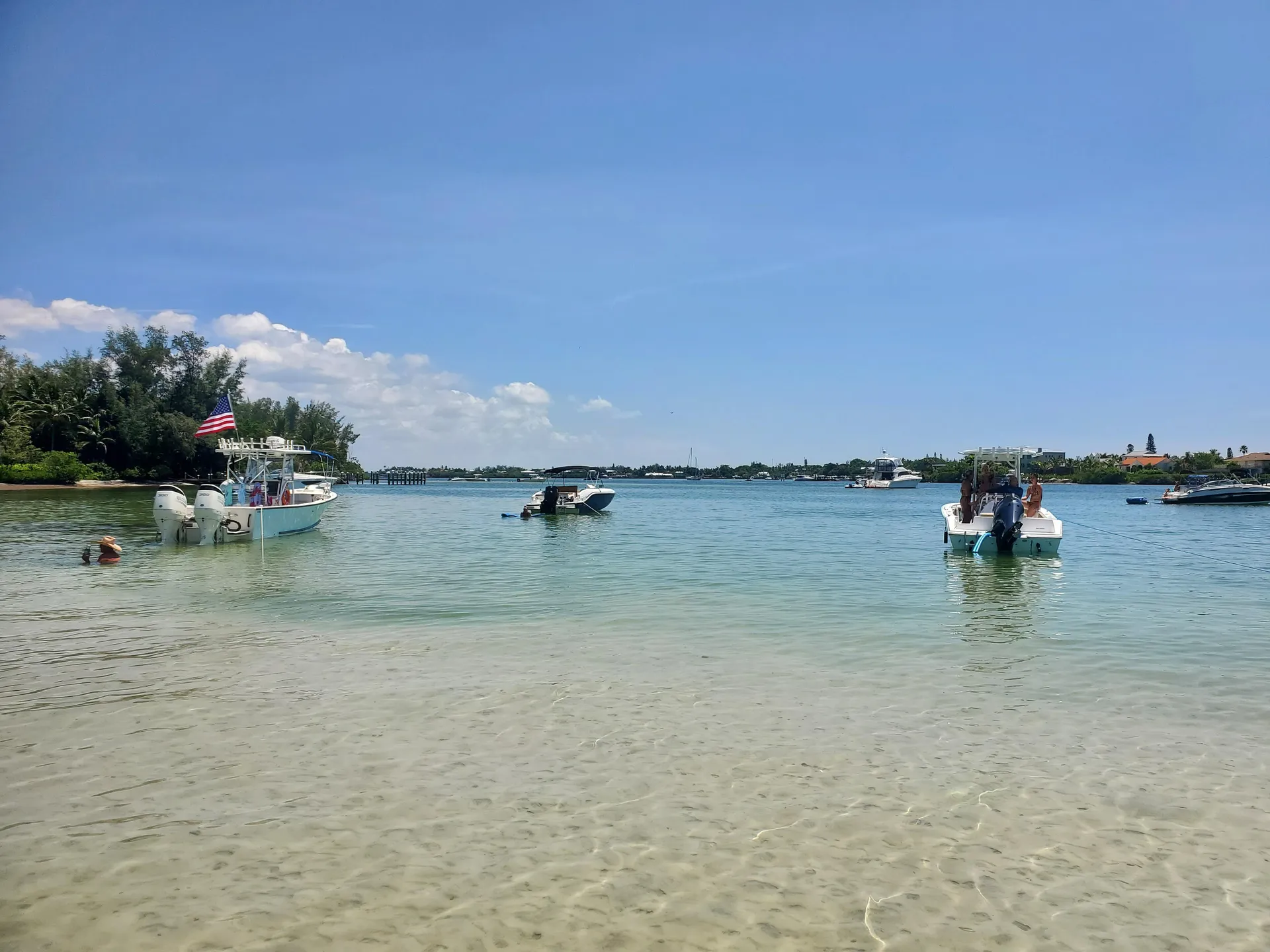 20ft Bayliner Bowrider - Island Hopper!