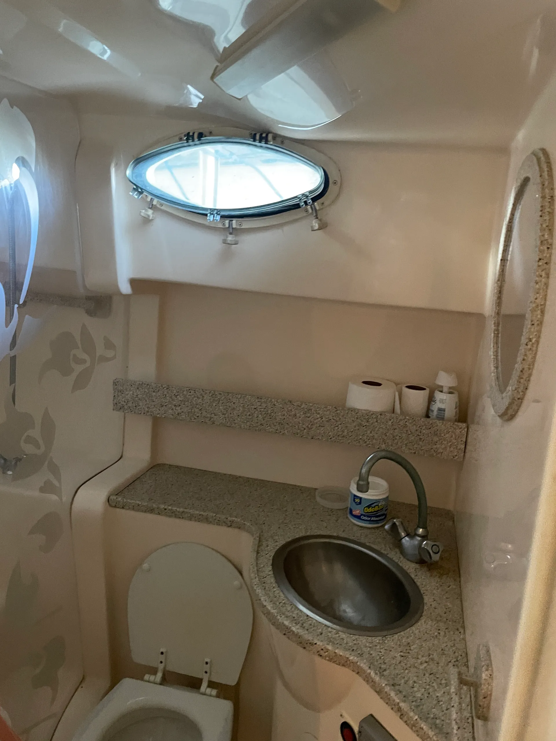 Rinker Boats 340 Fiesta Vee in Lewisville, TX — photo 2