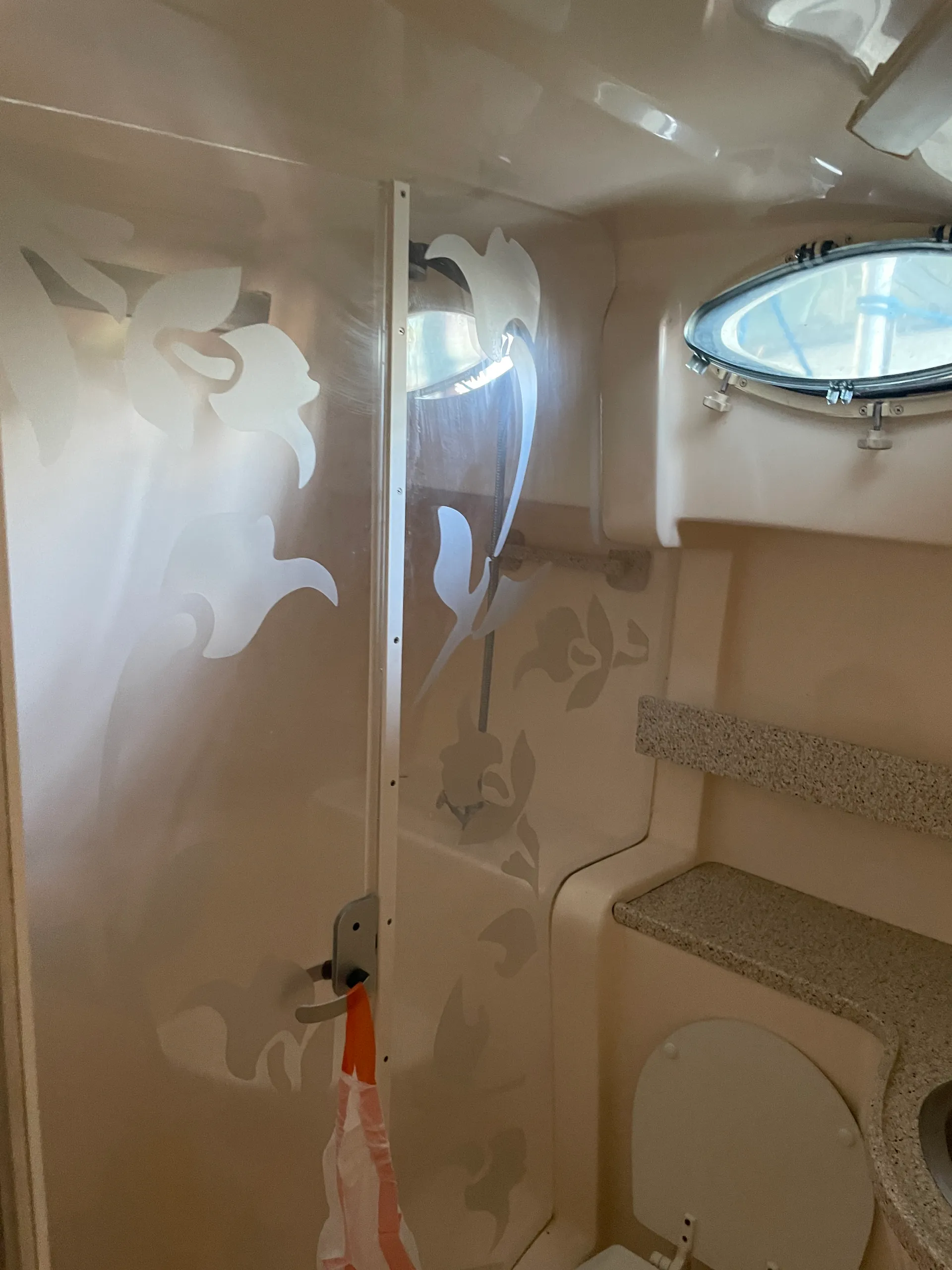 Rinker Boats 340 Fiesta Vee in Lewisville, TX — photo 3