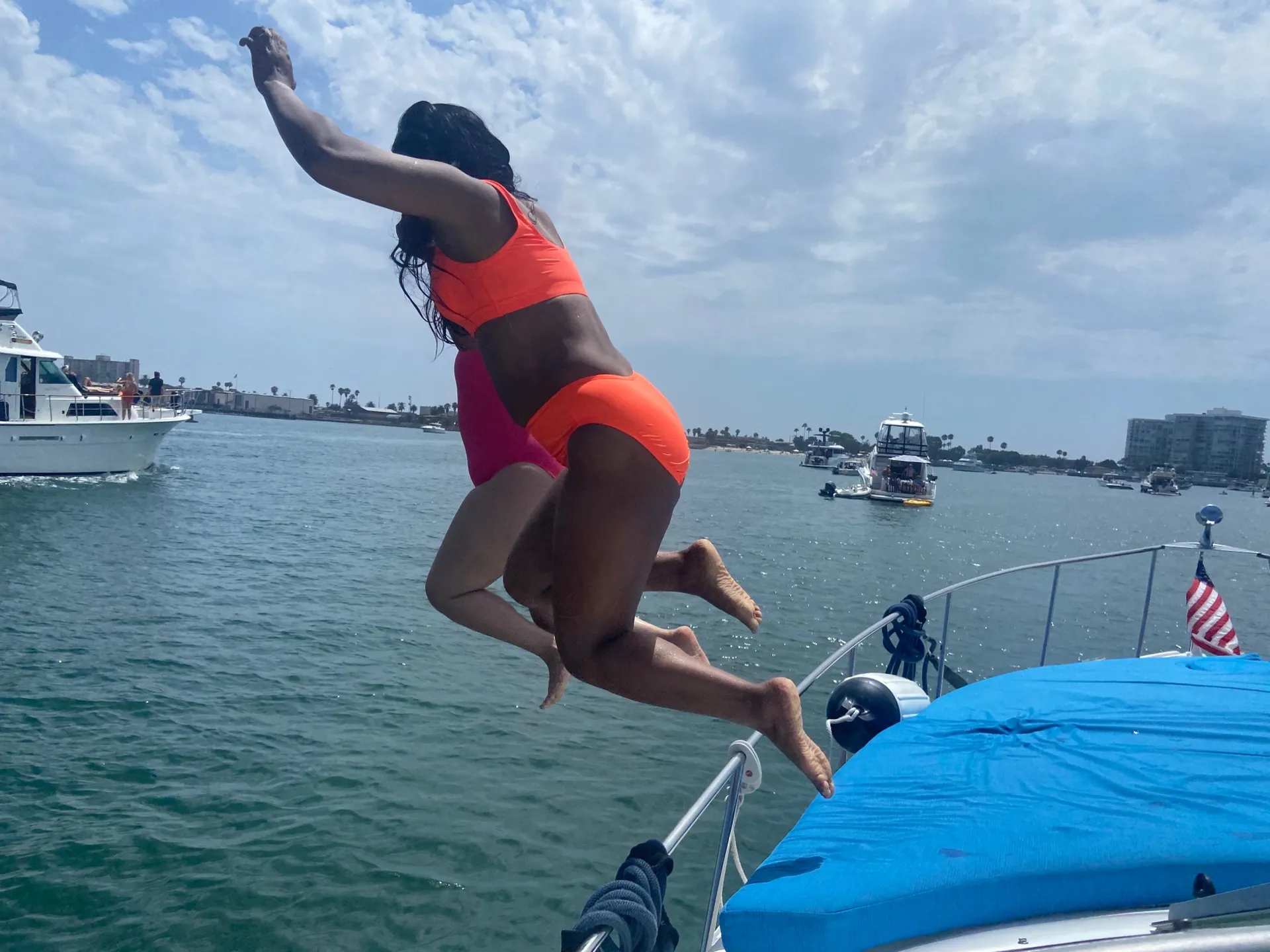 Beautiful 40' Cruiser Yacht on San Diego Bay with Licensed Captain
