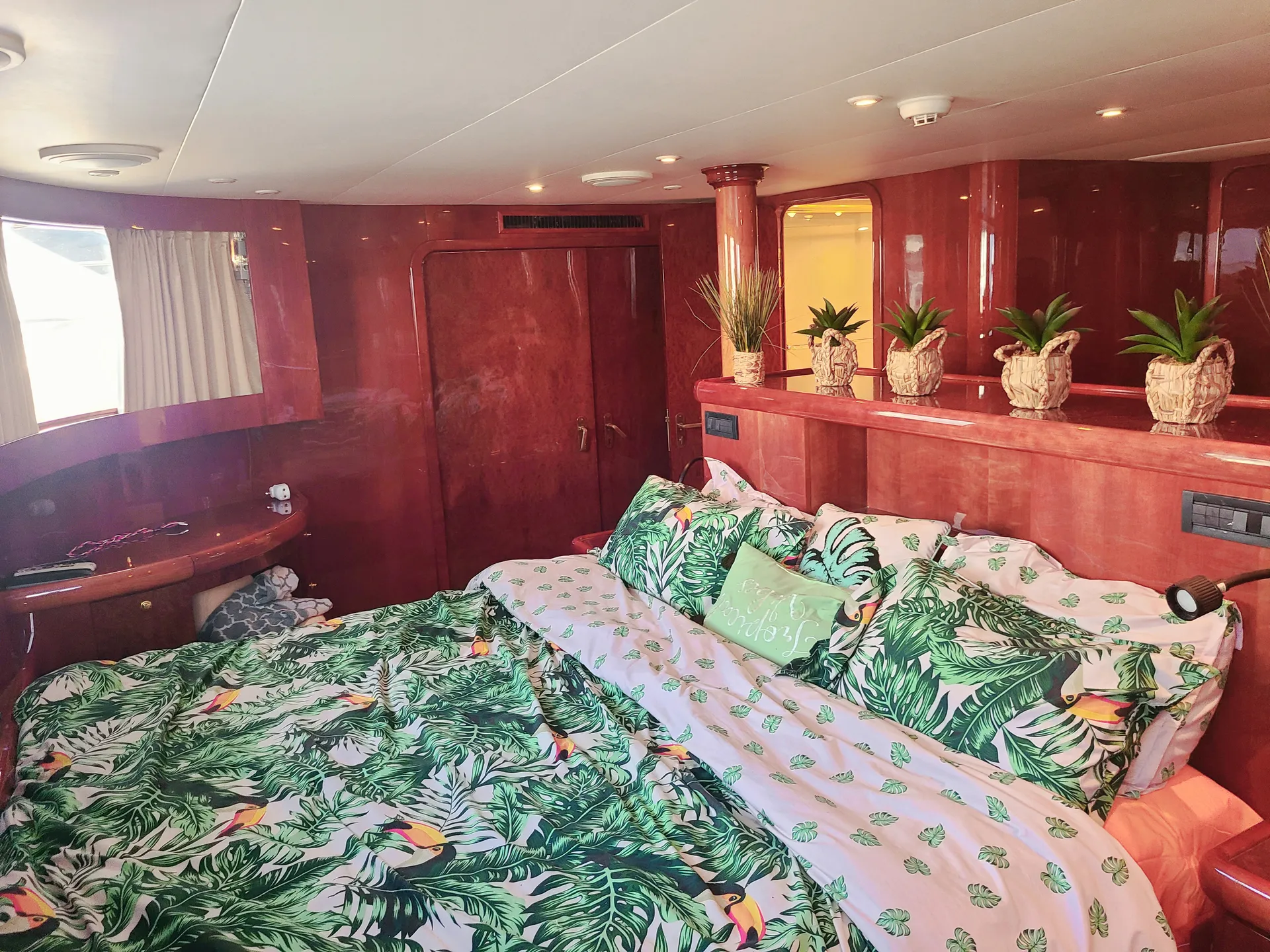 Schoel Express cruiser in Miami Beach, FL — photo 10