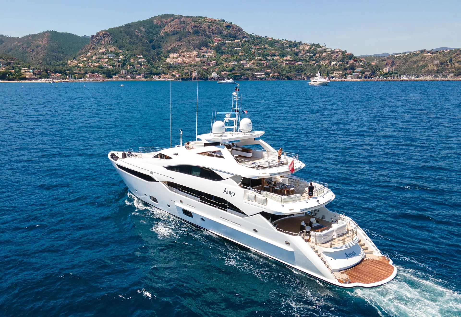 Sunseeker 40 metre yacht in Miami Beach, FL — photo 3