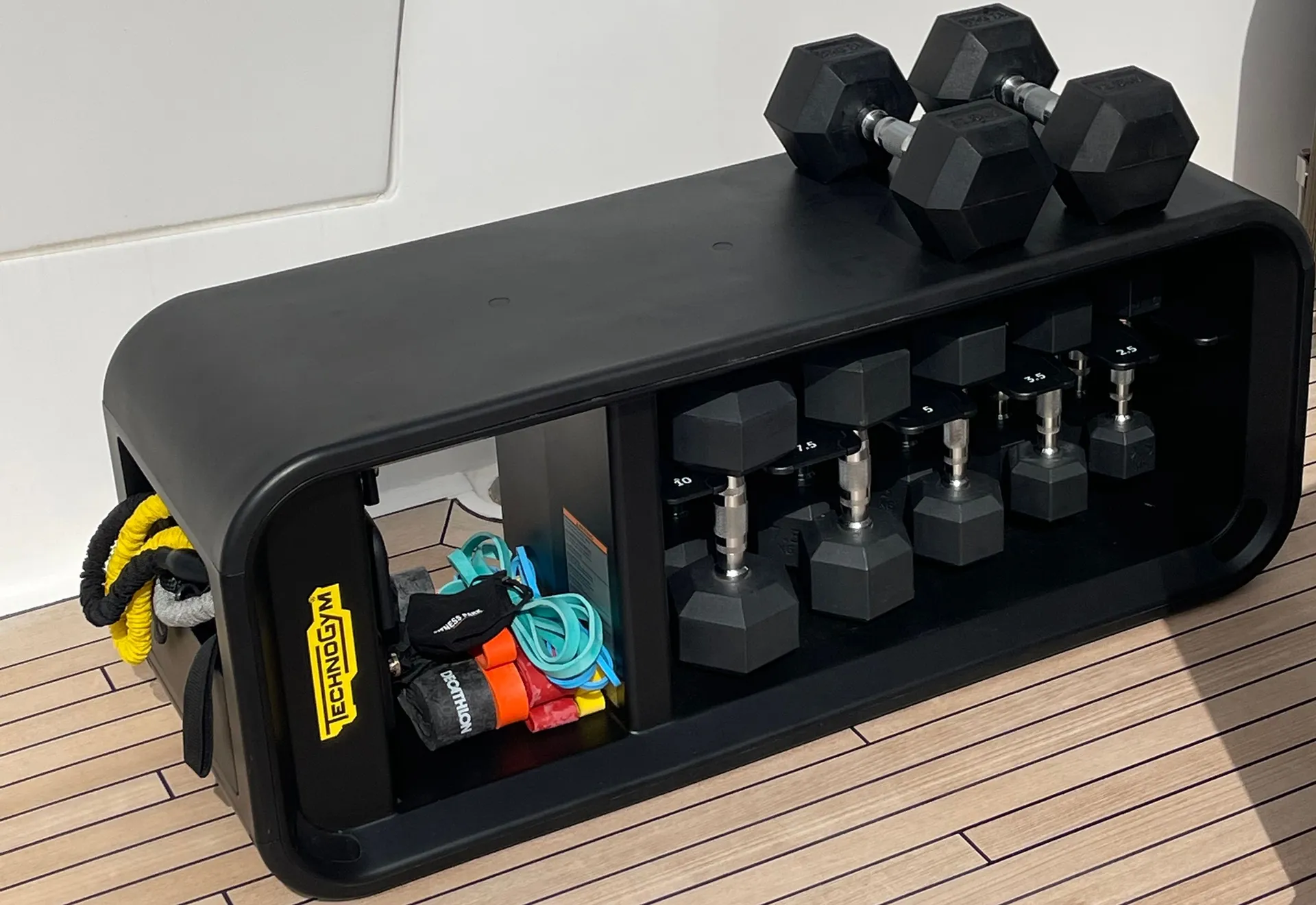 Sunseeker 40 metre yacht in Miami Beach, FL — photo 7