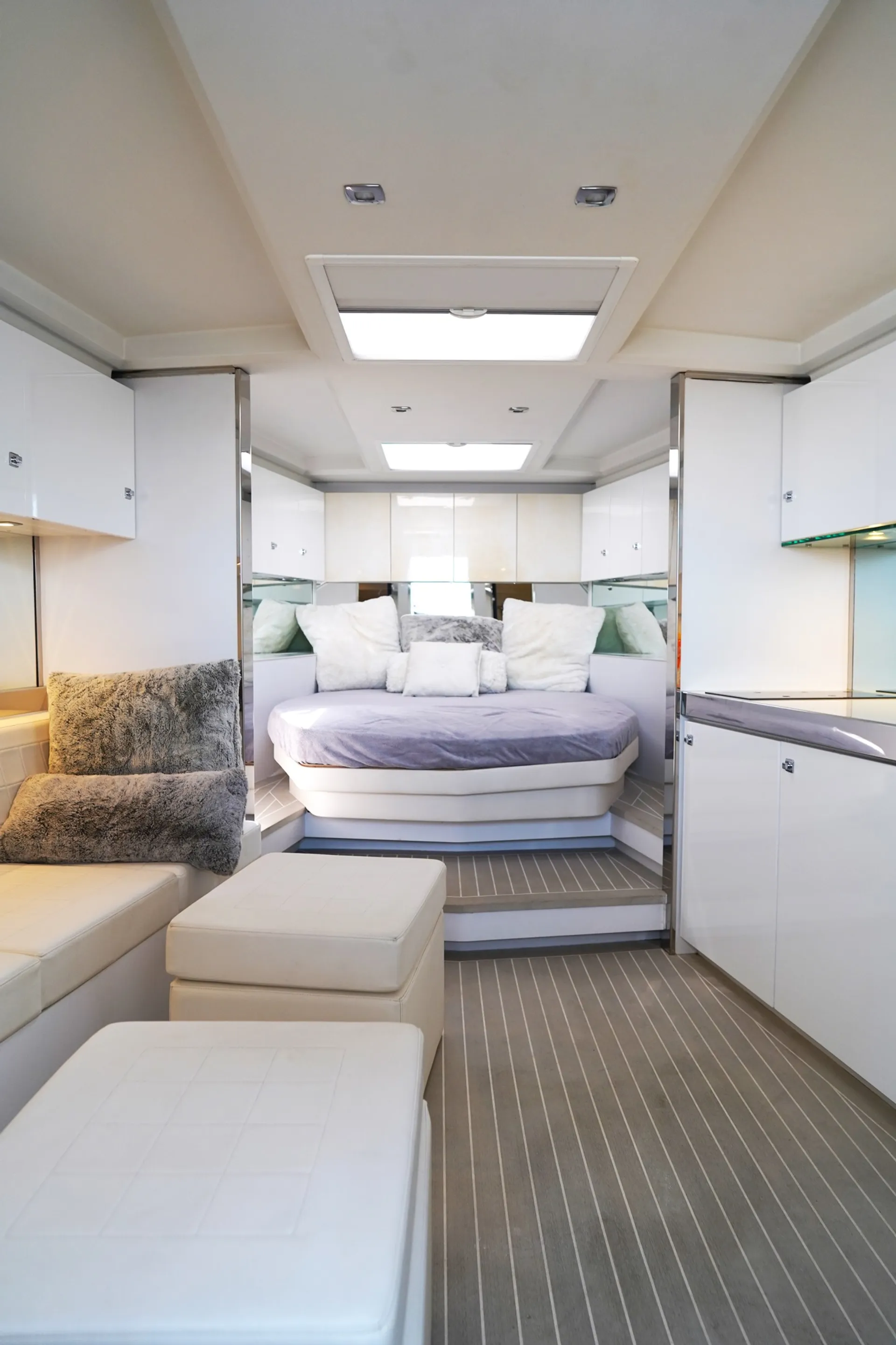 Van Dutch 55 cruiser  in Miami Beach, FL — photo 6